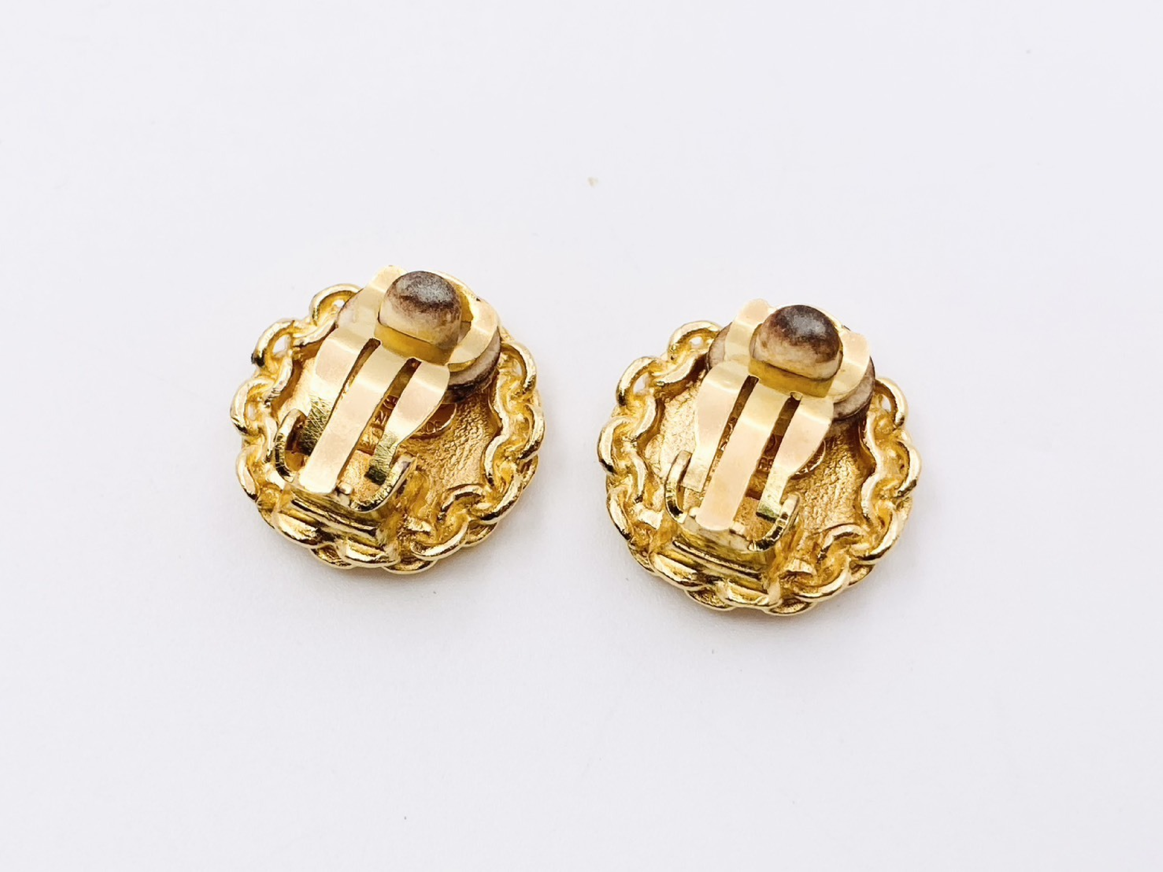 Coco Mark Side Chain Round Earrings 96P Earrings — view 2