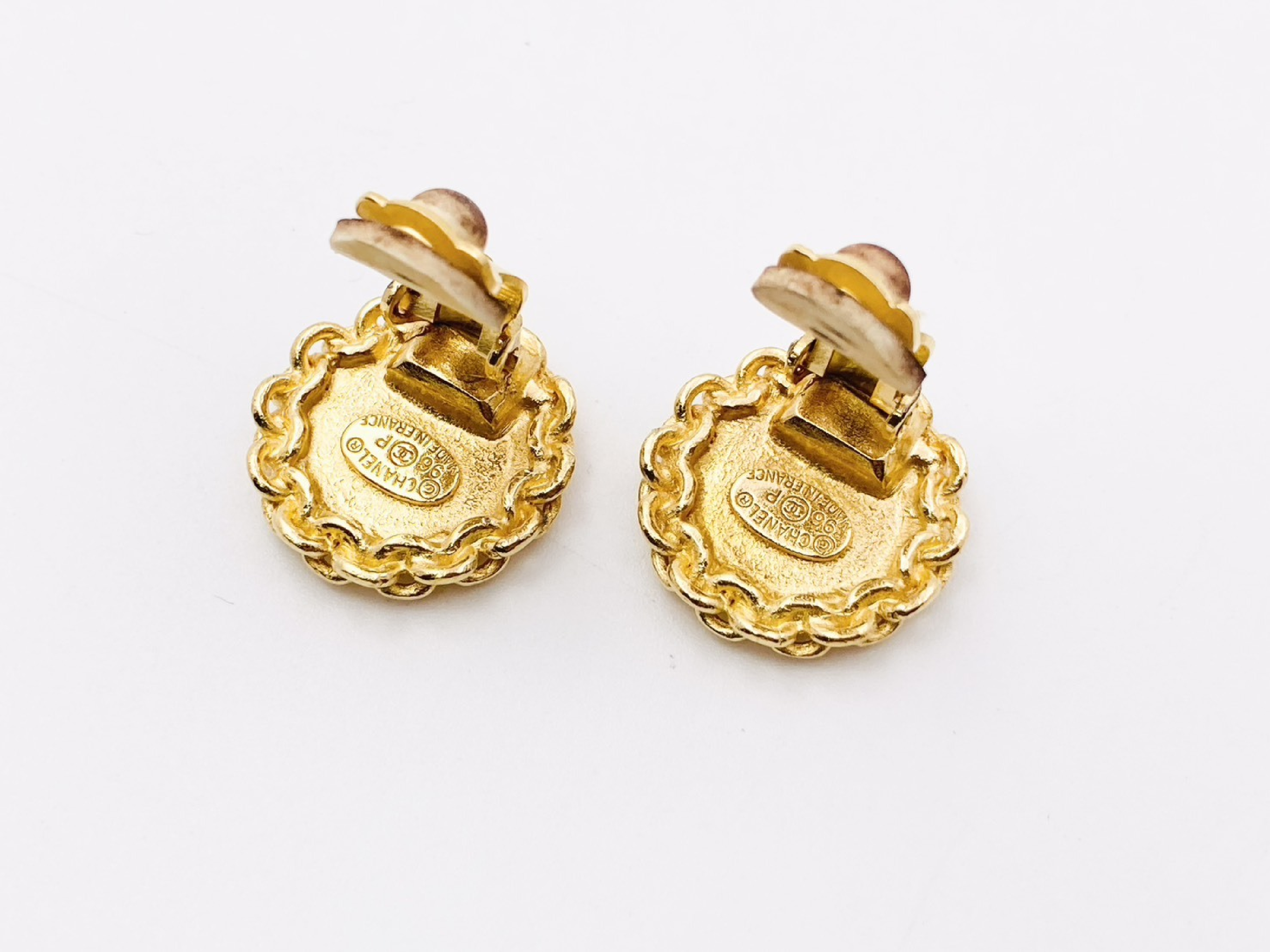 Coco Mark Side Chain Round Earrings 96P Earrings — view 3