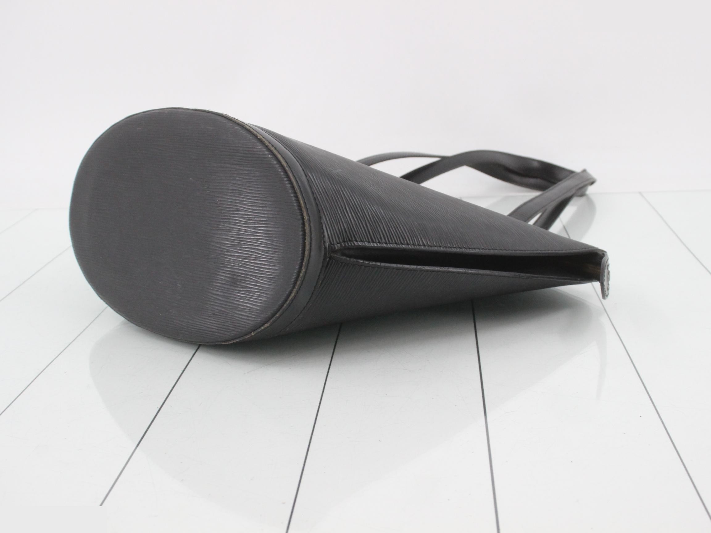 Epi Saint-Jacques Shopping Noir Tote Bag — view 6