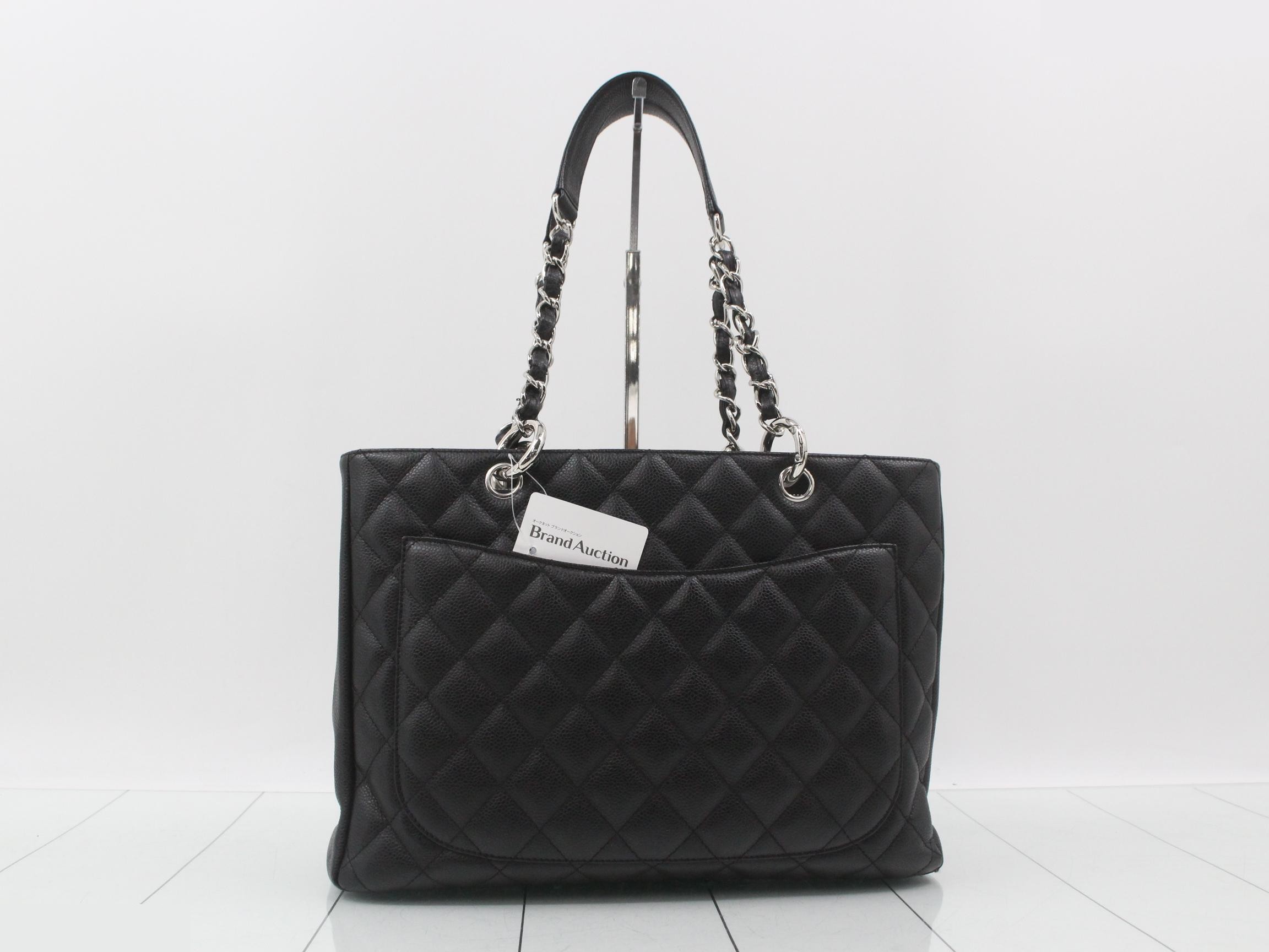 GST Matelassé Caviar Skin Handbag, Black — view 2