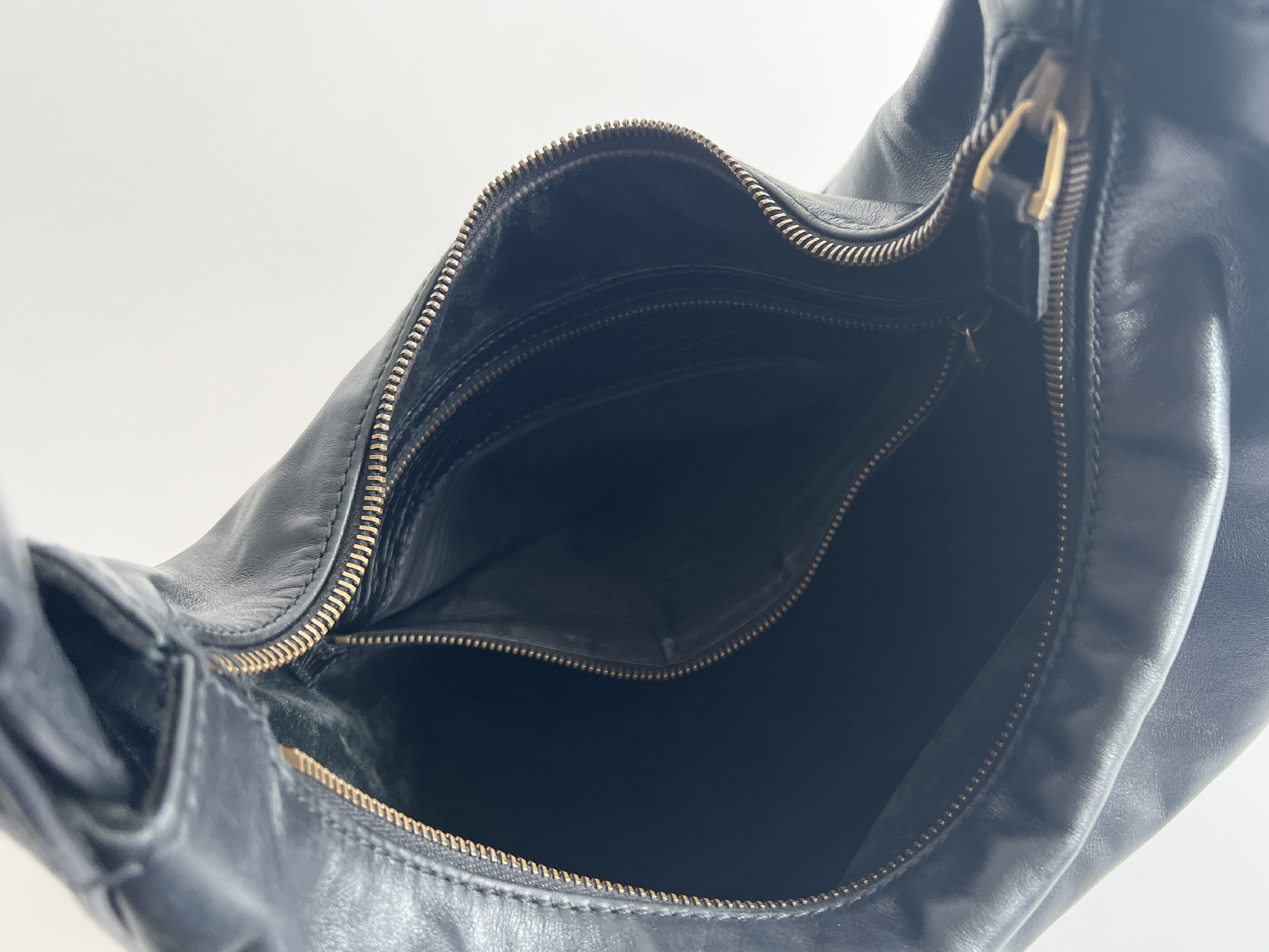 Horsebit Hobo Leather Shoulder Bag, One-Shoulder Bag — view 7