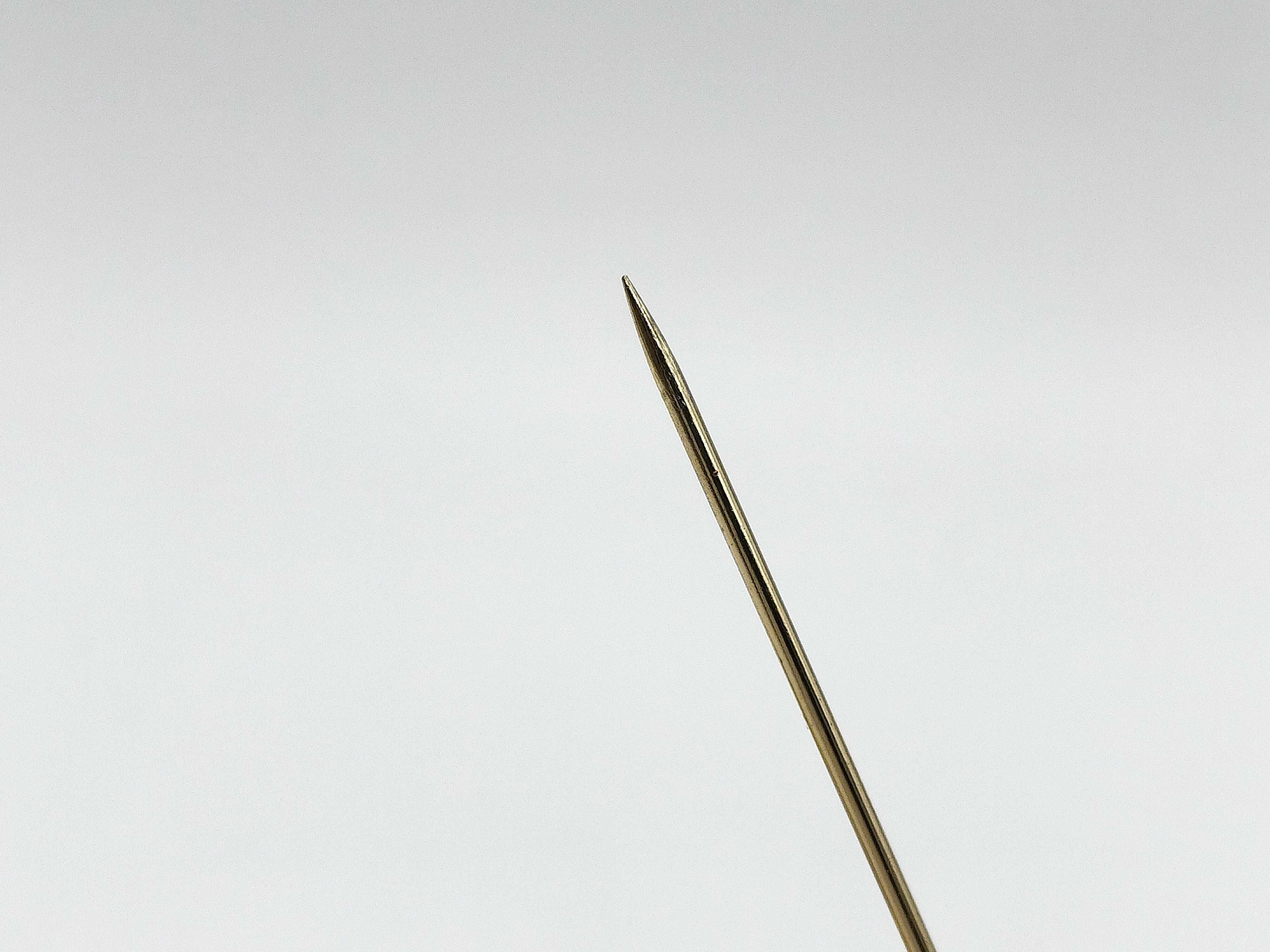 brooch — view 5