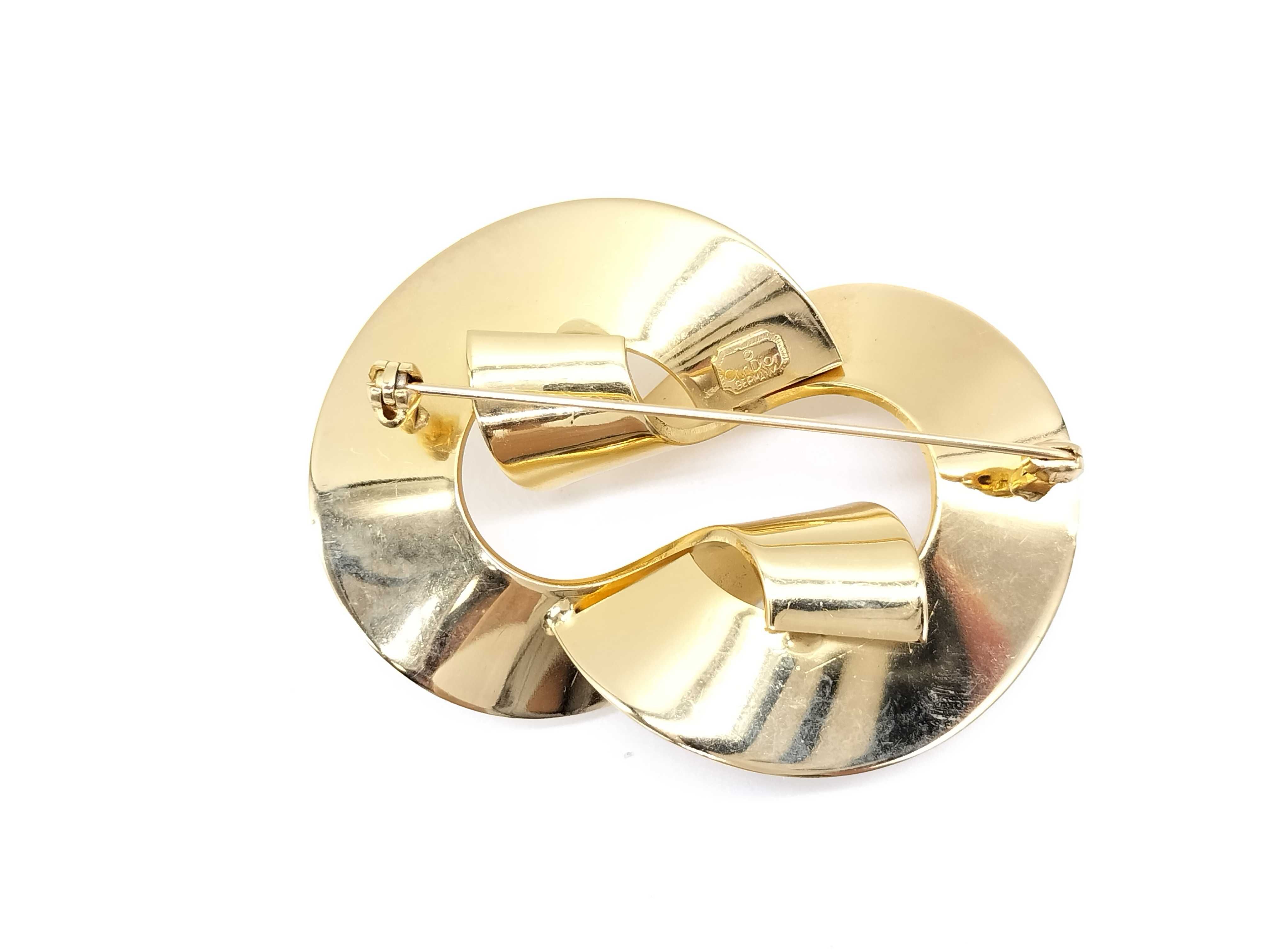 brooch — view 8