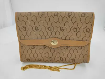 Chain Honeycomb Pattern Shoulder Bag