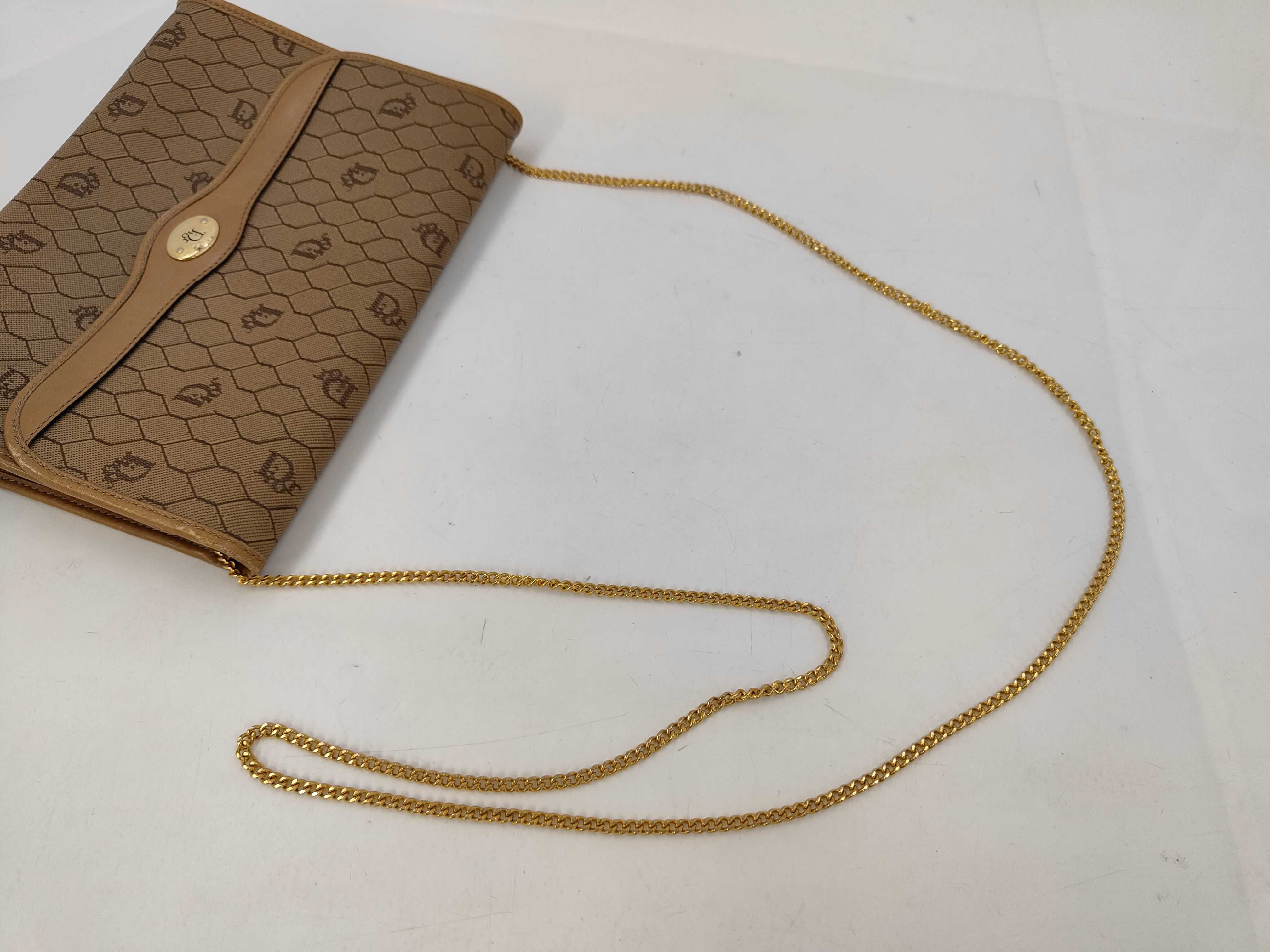Chain Honeycomb Pattern Shoulder Bag — view 5