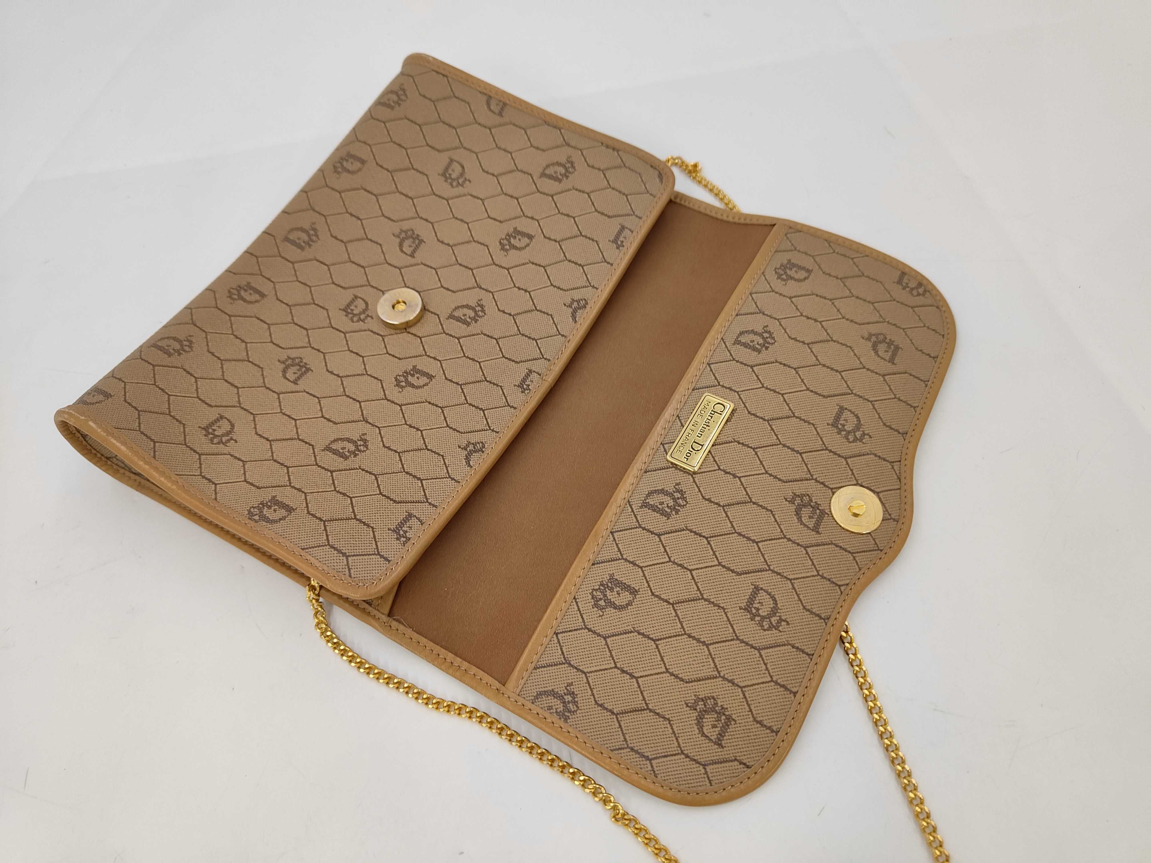 Chain Honeycomb Pattern Shoulder Bag — view 8