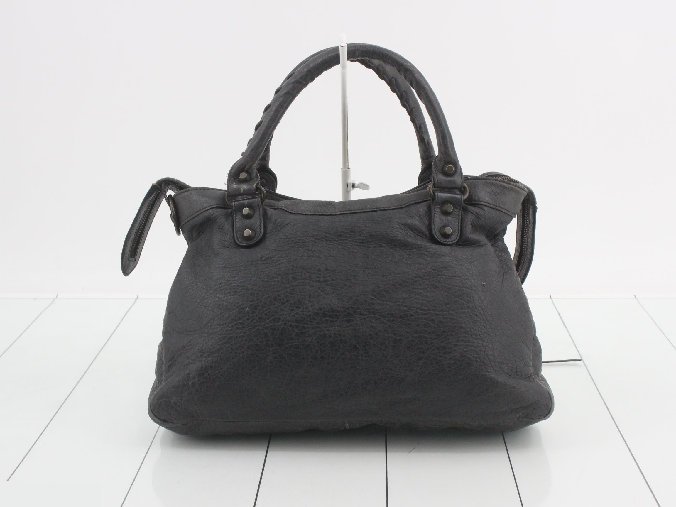 Classic handbag — view 2