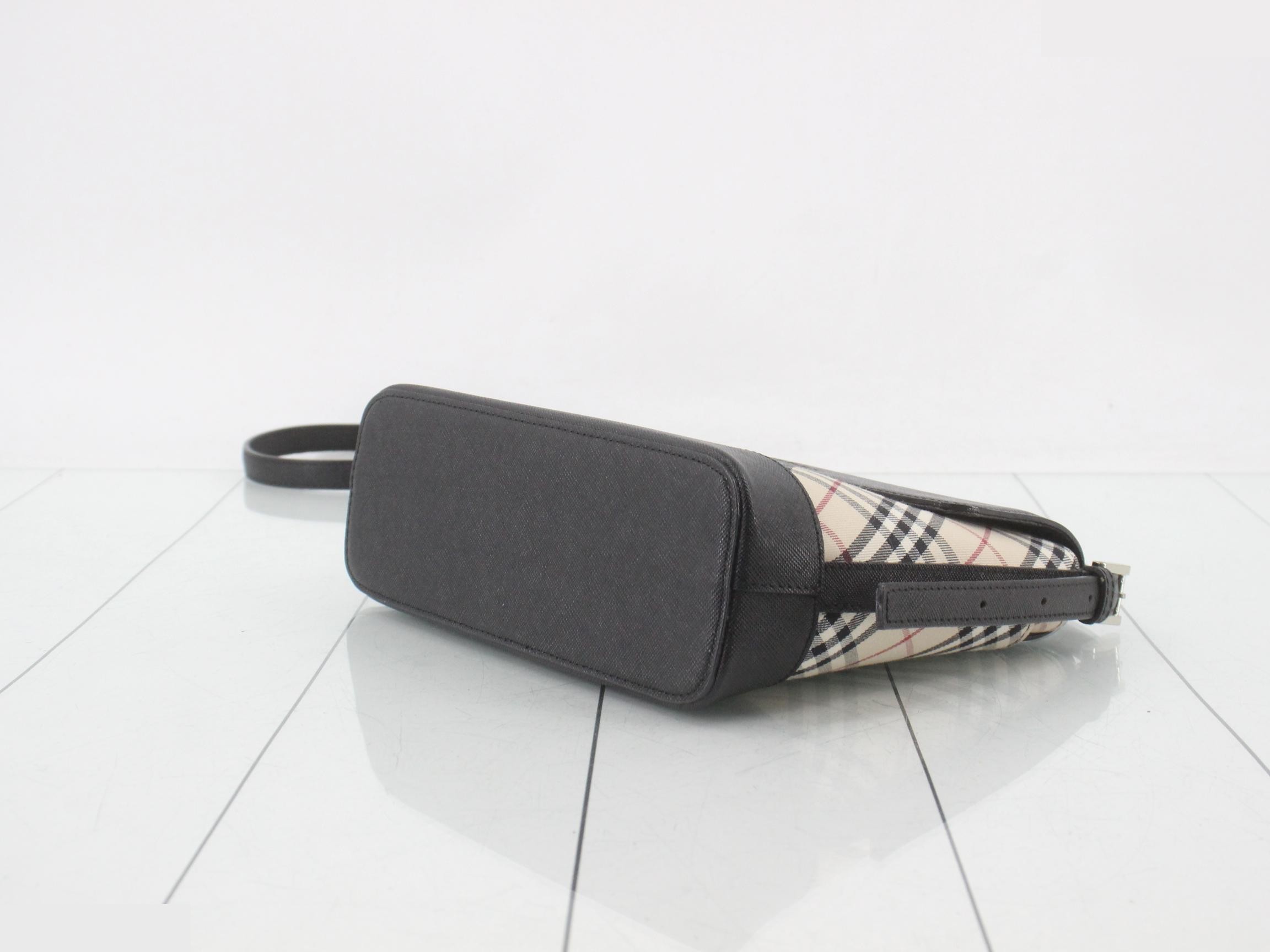 Other lines: Nova Check bags and shoulder bags — view 6