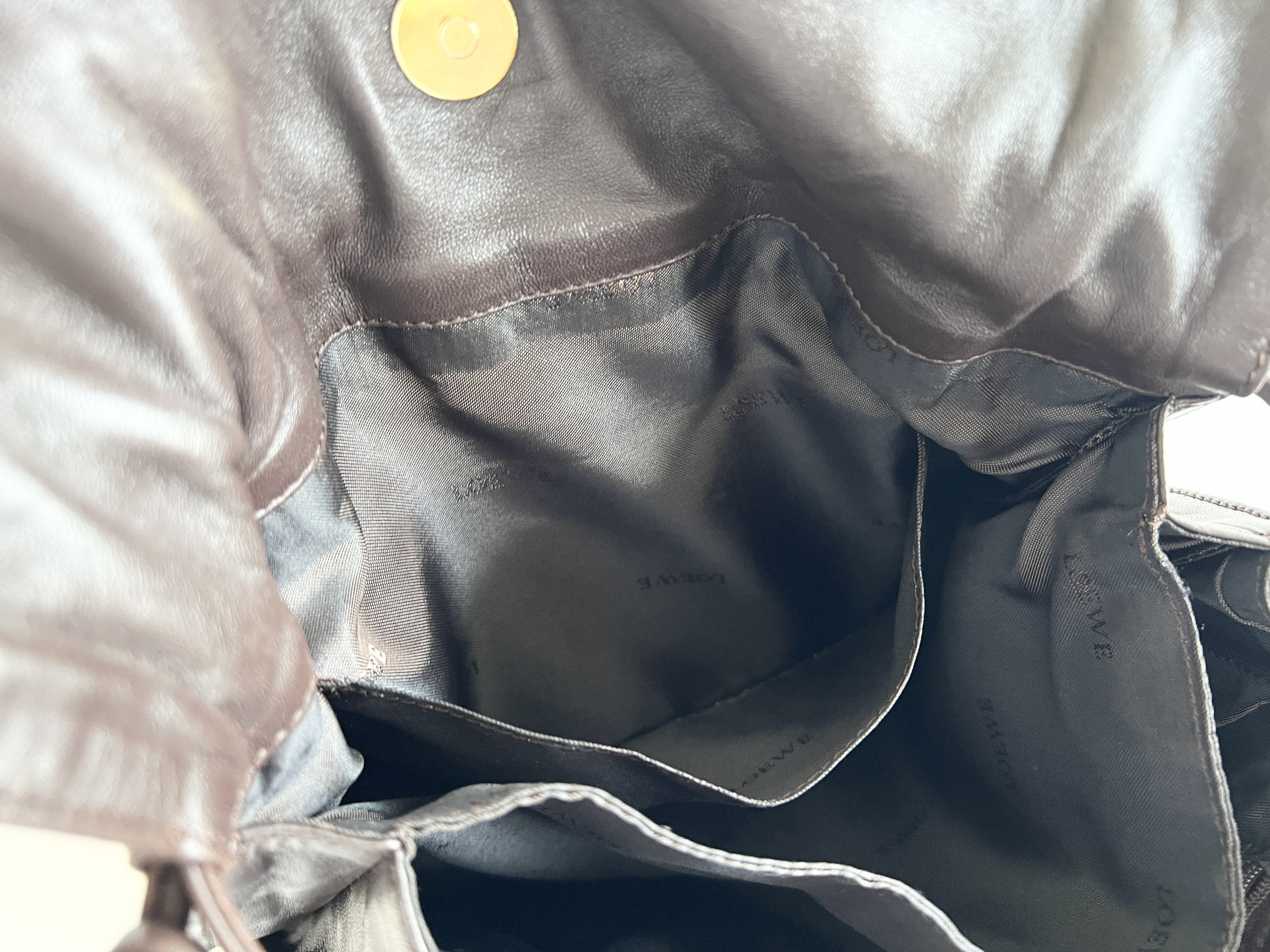 Anagram Flamenco Logo Nappa Leather Drawstring Bucket Handbag — view 10
