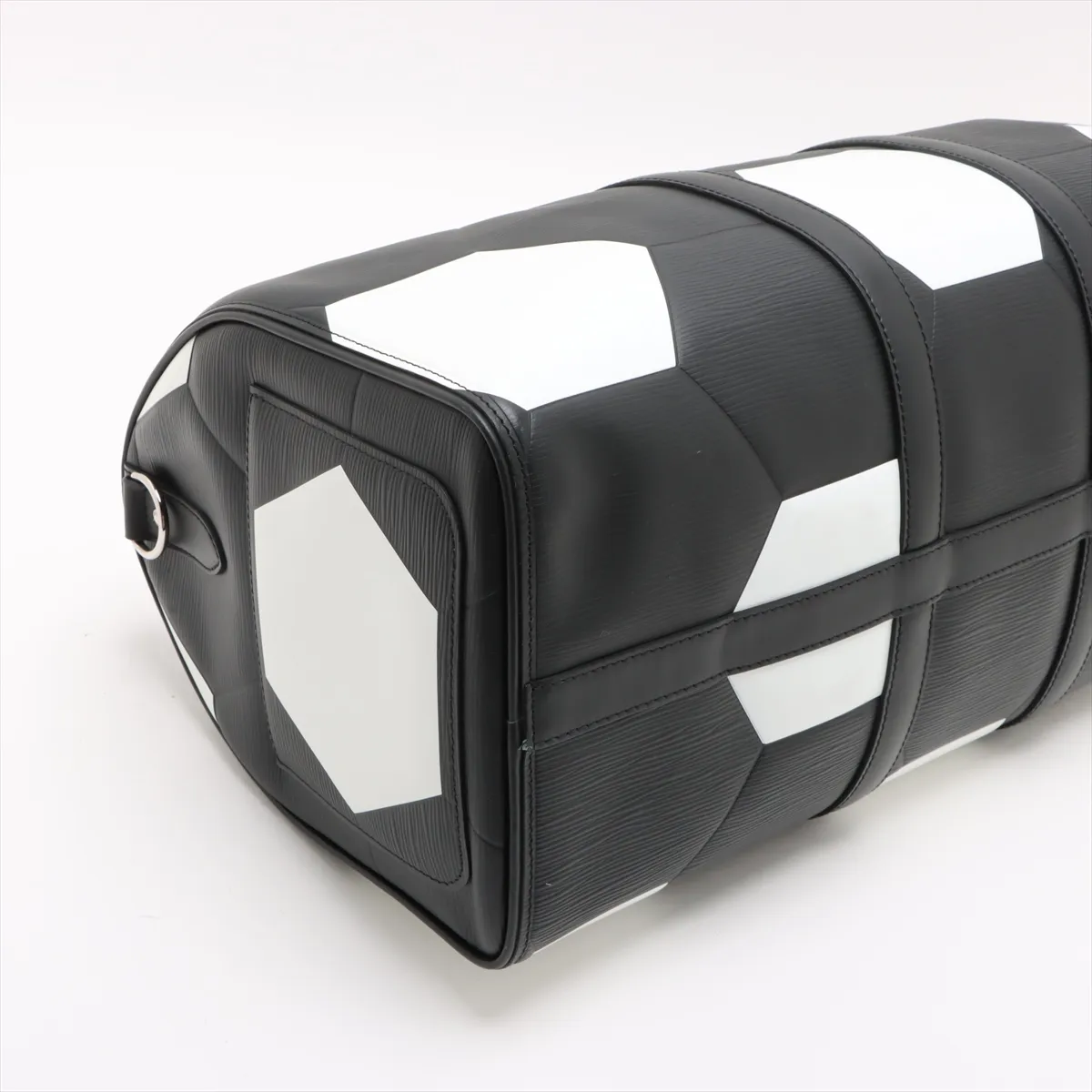 Epi x 2018 FIFA World Cup Keepall Bandouliere 50 M52187 BA2118 Black x White — view 4
