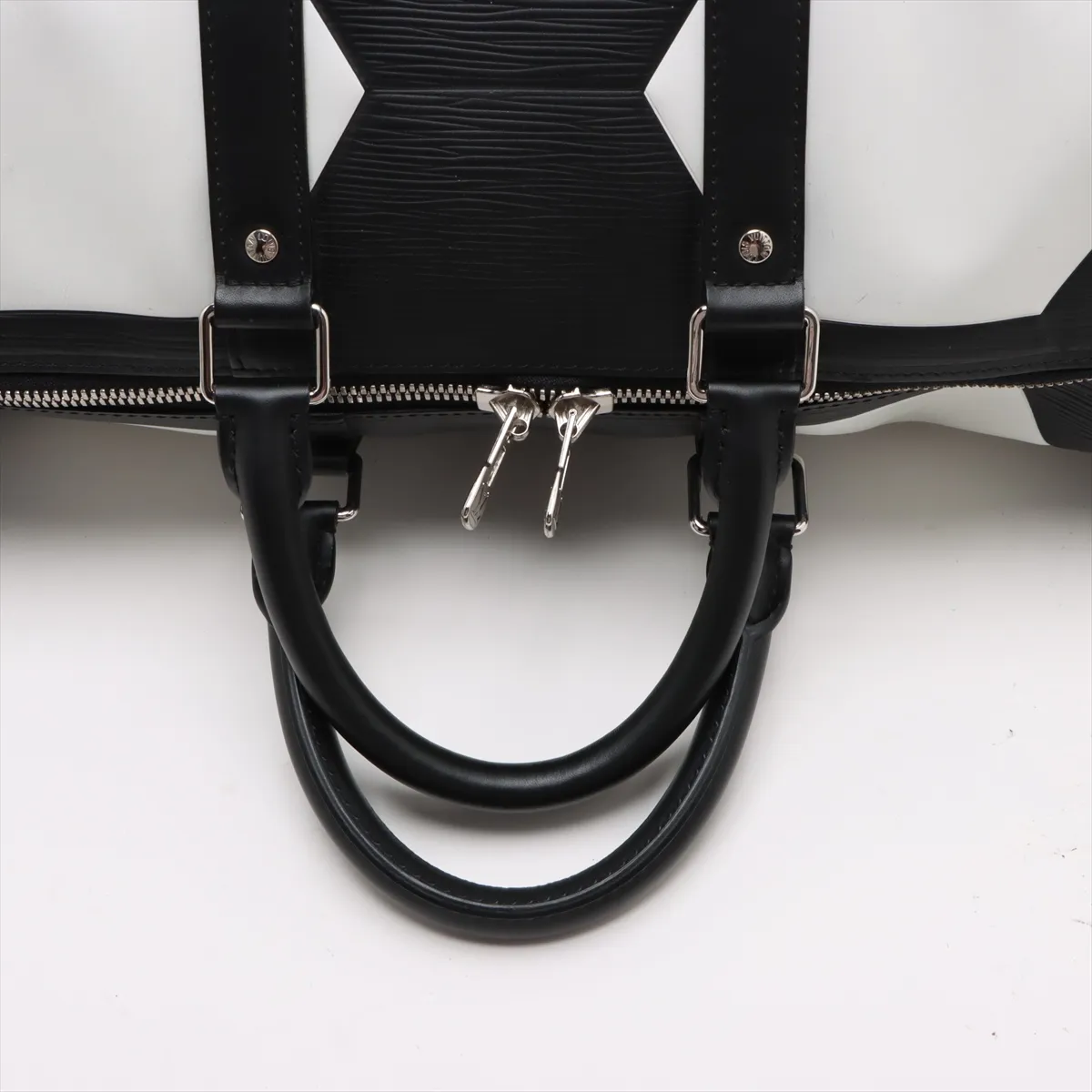 Epi x 2018 FIFA World Cup Keepall Bandouliere 50 M52187 BA2118 Black x White — view 5