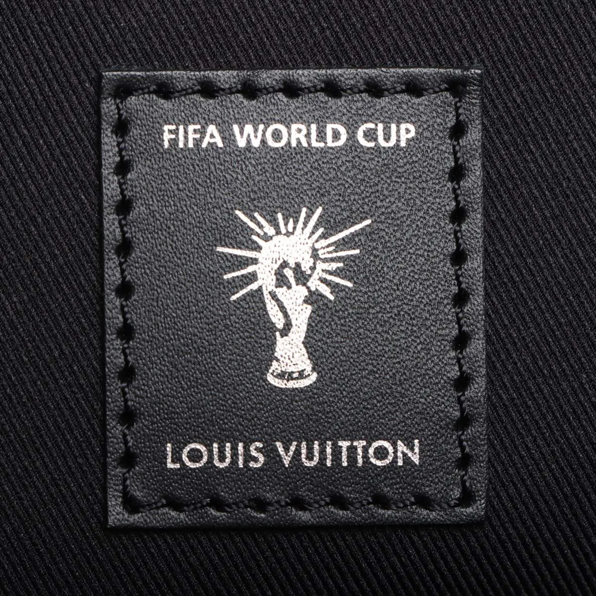 Epi x 2018 FIFA World Cup Keepall Bandouliere 50 M52187 BA2118 Black x White — view 10