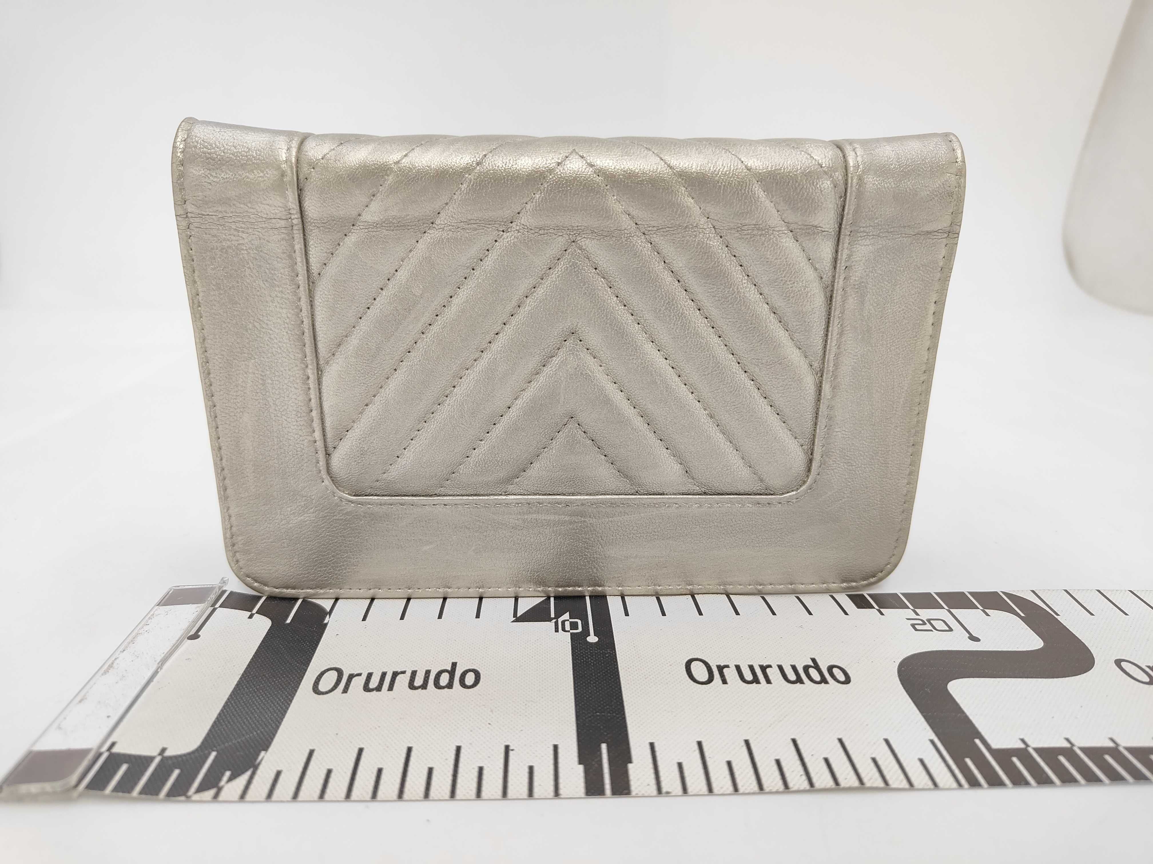 Mademoiselle Chain Wallet, Silver, with original seal, serial number in the 24 range, Shoulder Bag — view 2