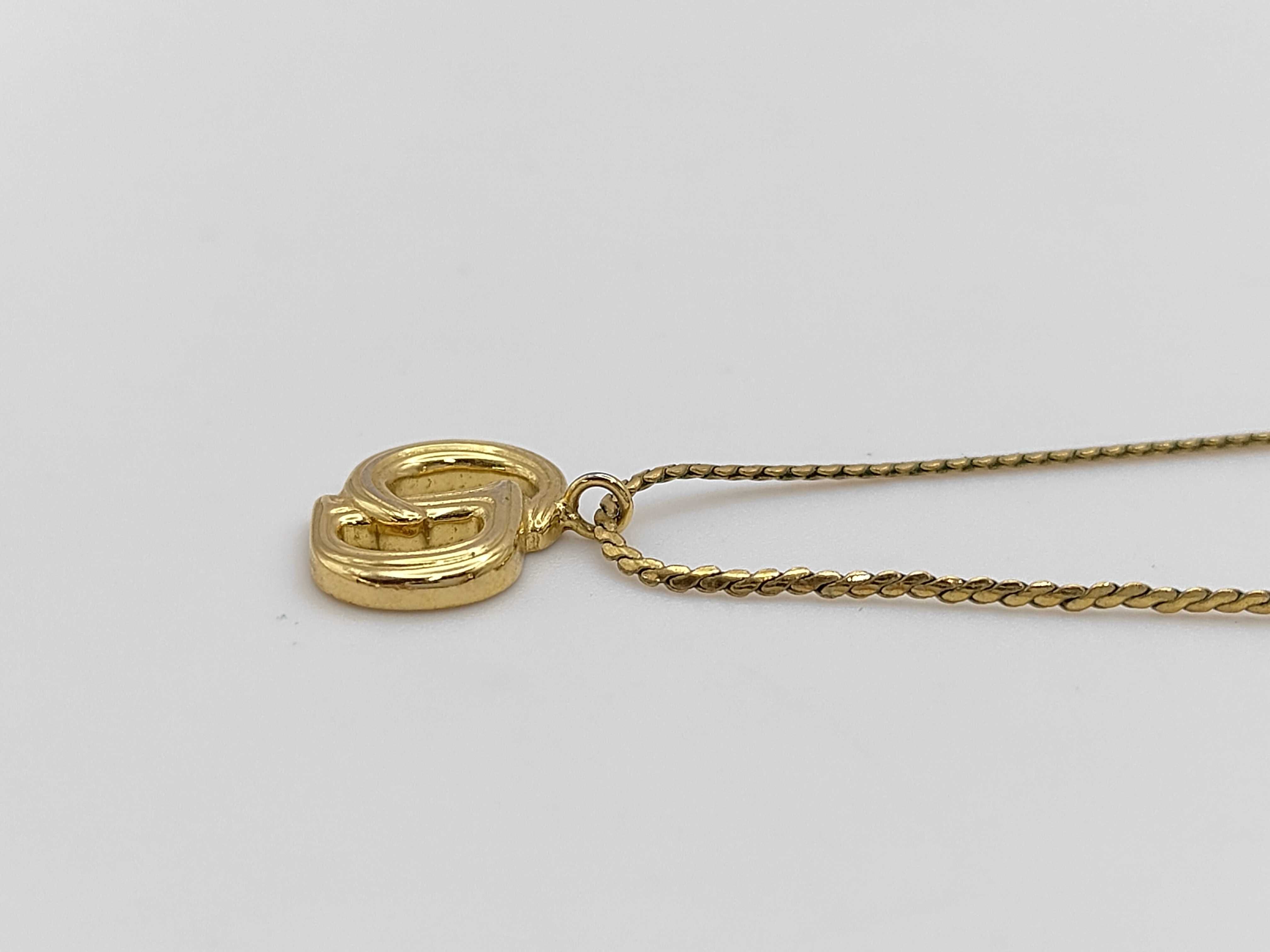 necklace — view 3