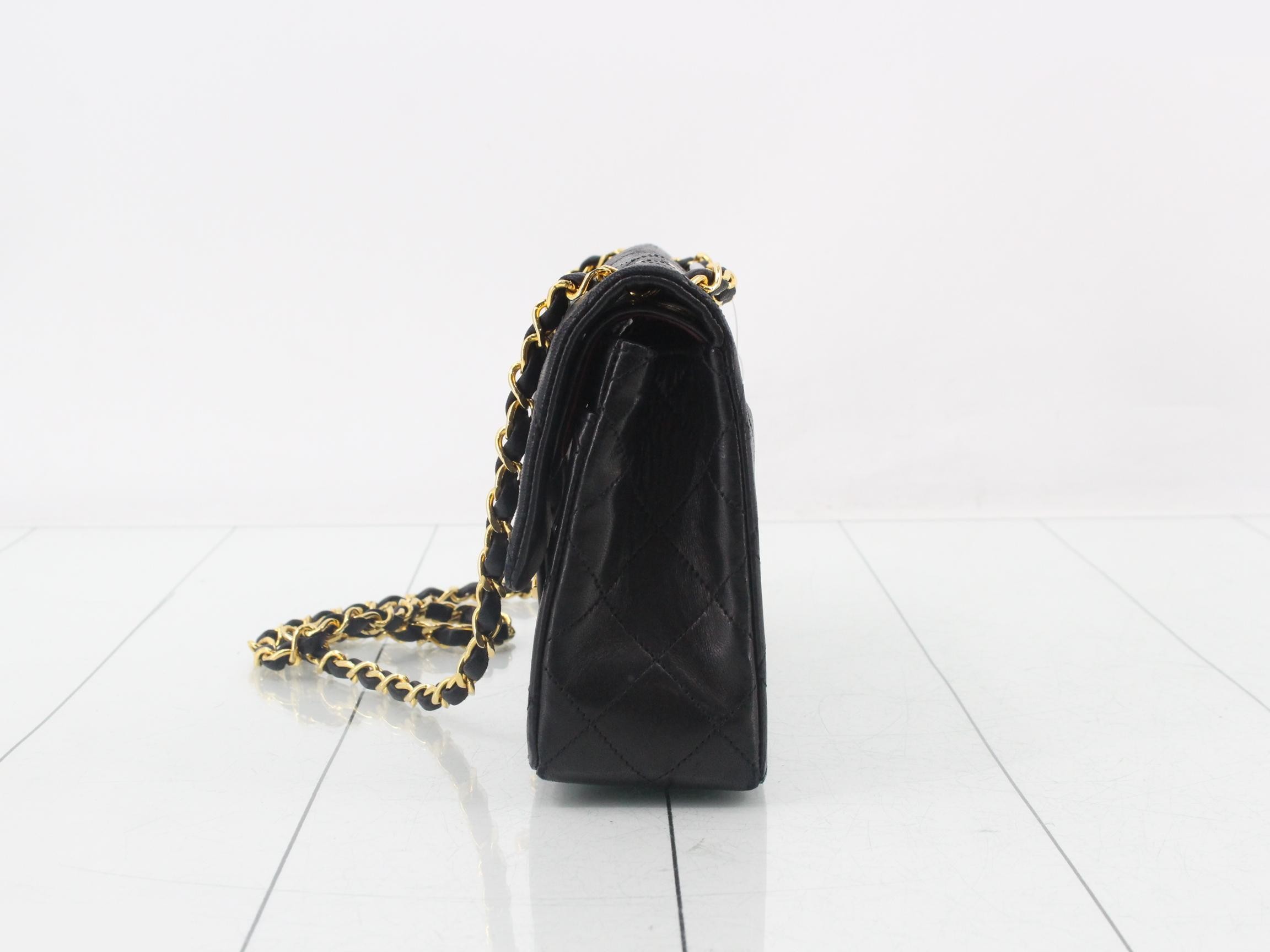 Matelassé lambskin shoulder bag, black — view 3