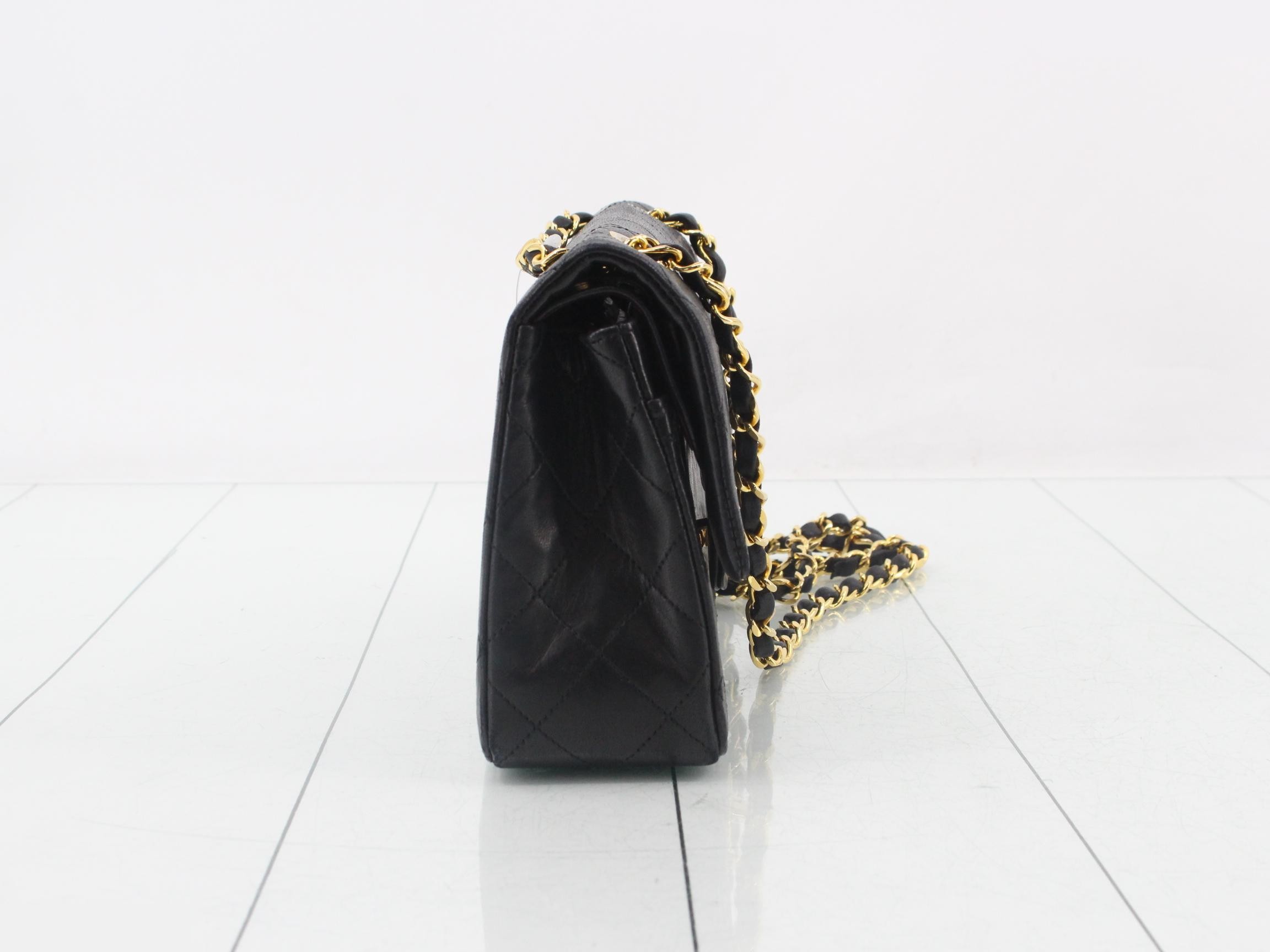 Matelassé lambskin shoulder bag, black — view 4