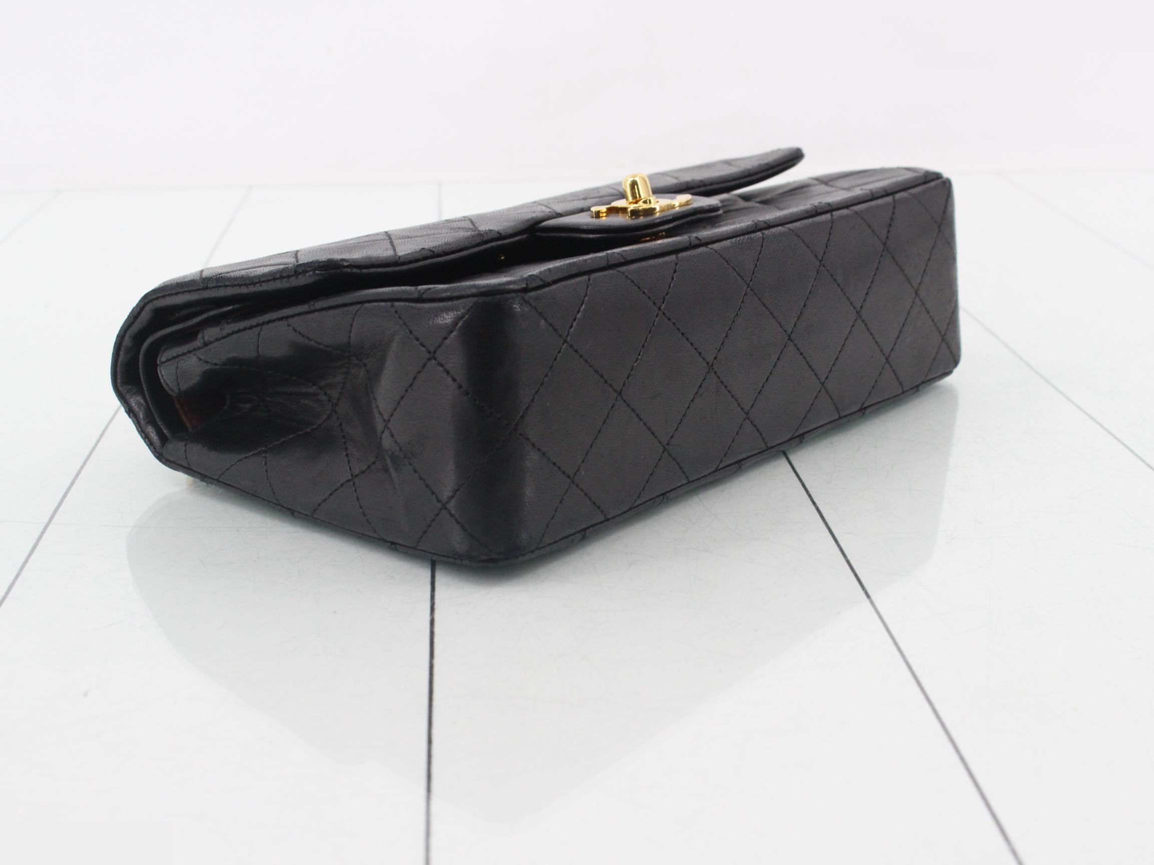 Matelassé lambskin shoulder bag, black — view 5