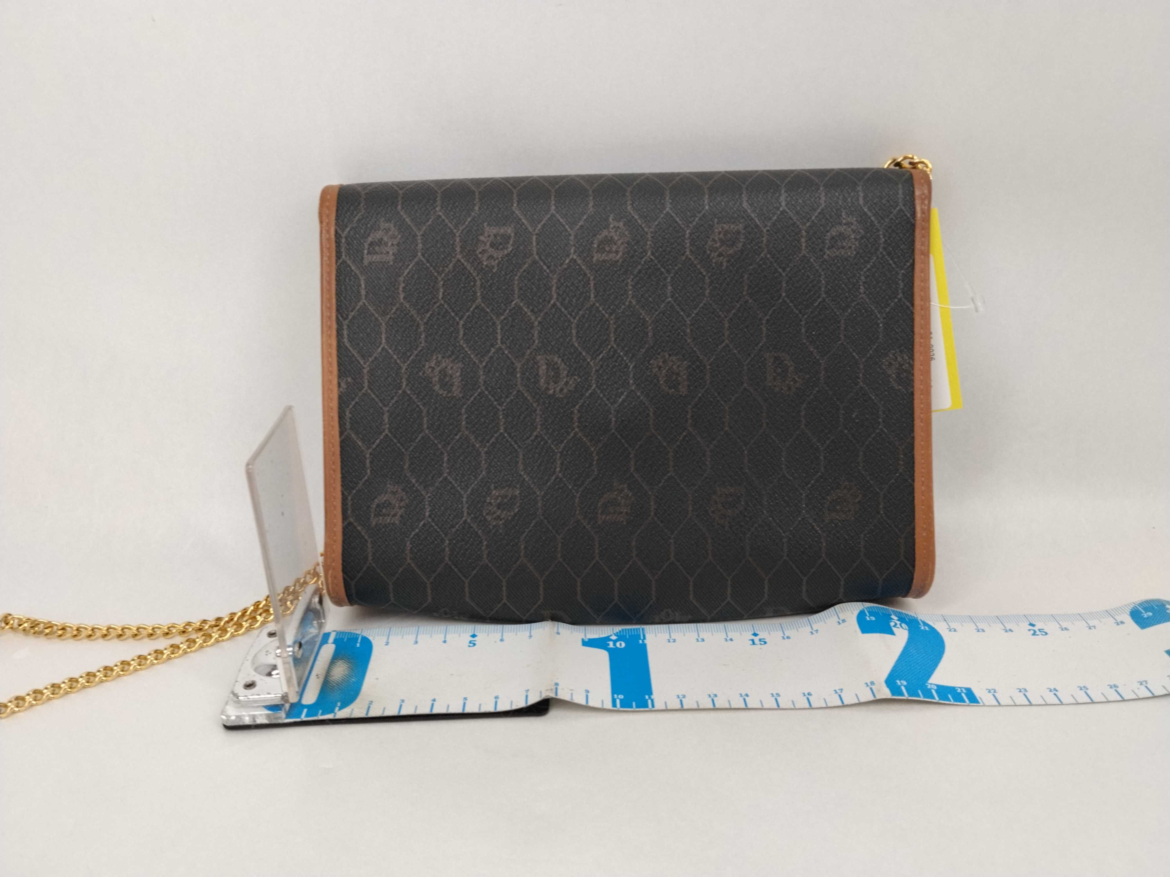 Chain Shoulder Honeycomb Shoulder Bag — view 2