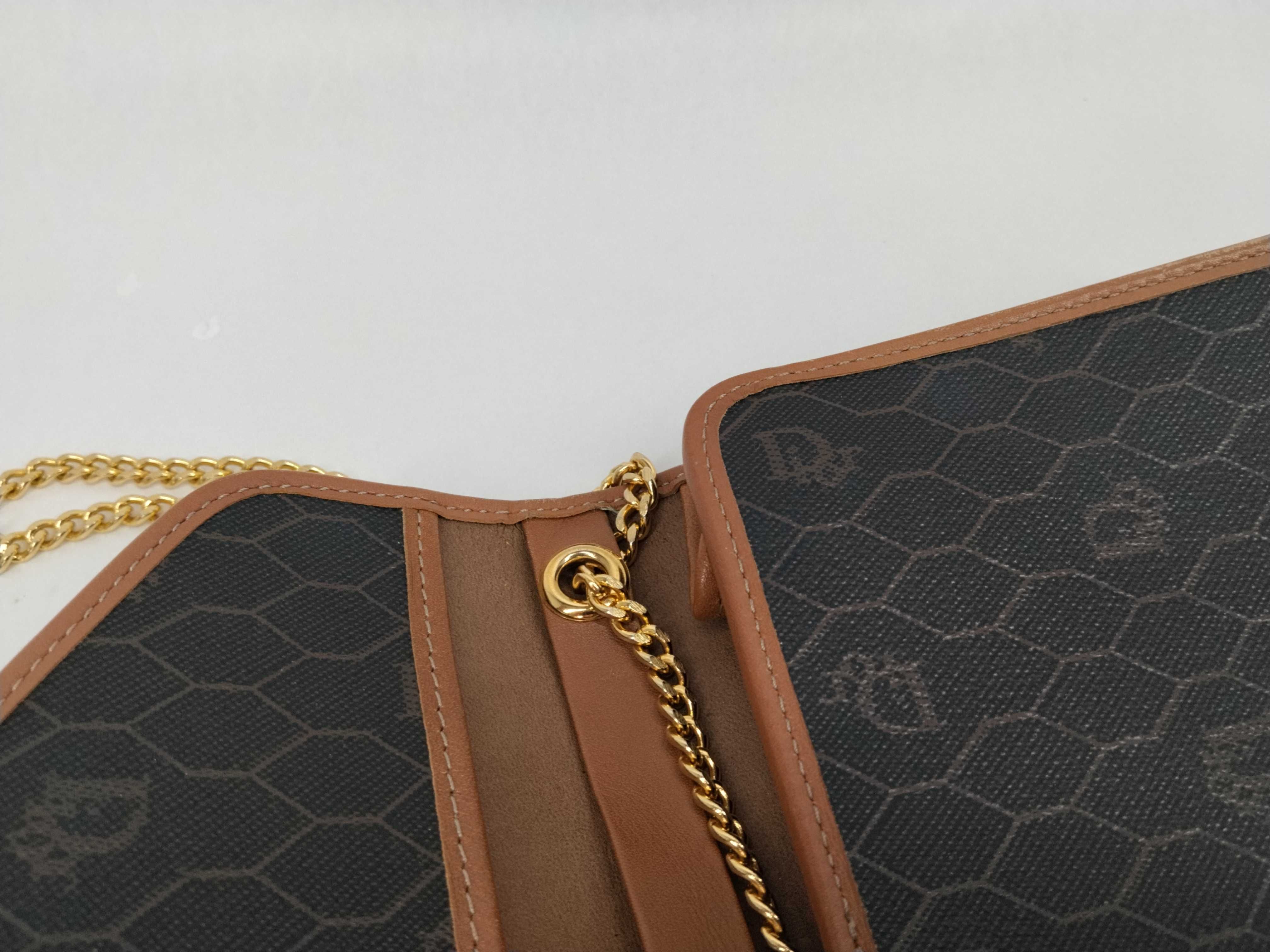 Chain Shoulder Honeycomb Shoulder Bag — view 9