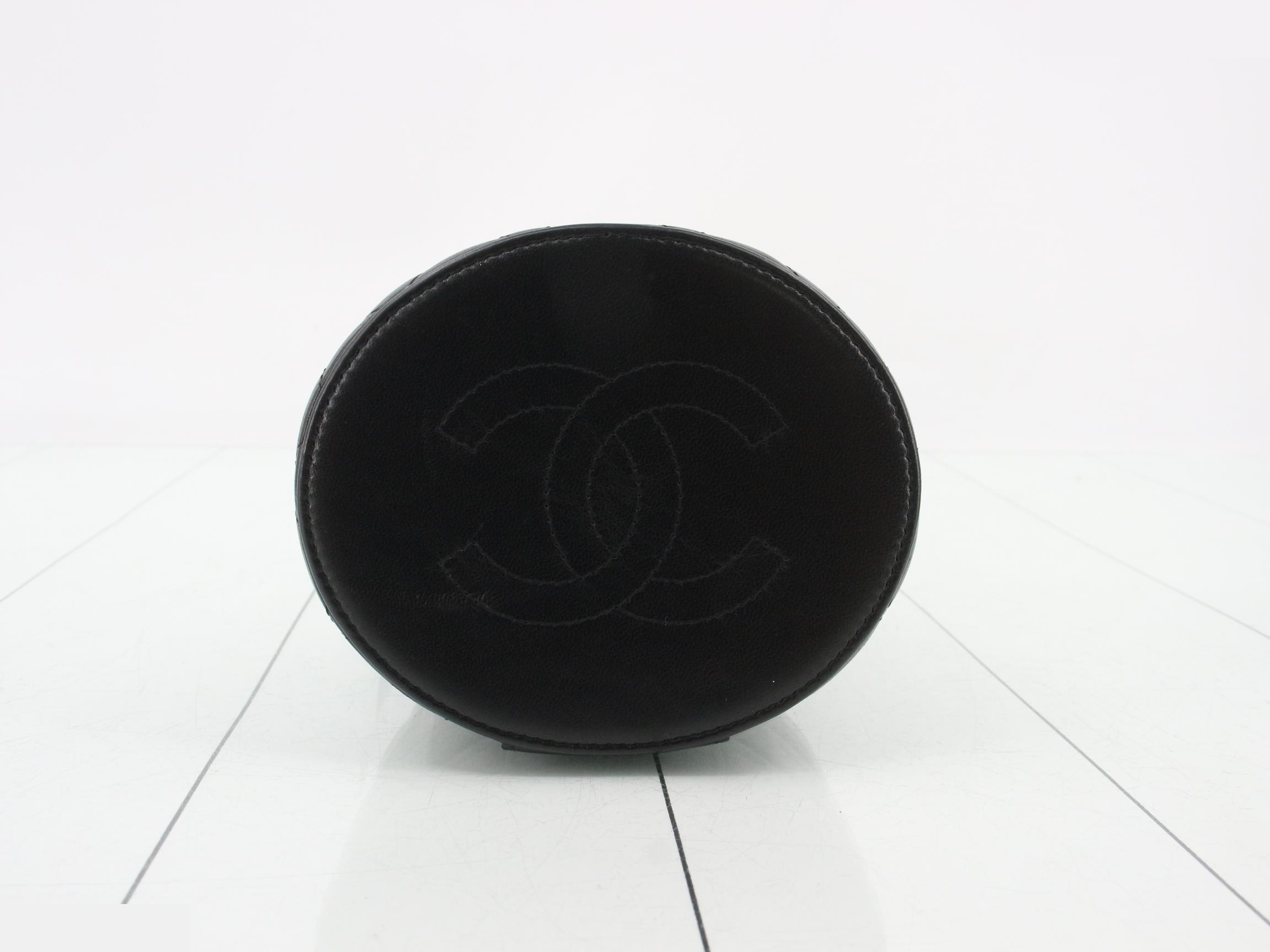 Matelassé Bucket Handbag — view 3