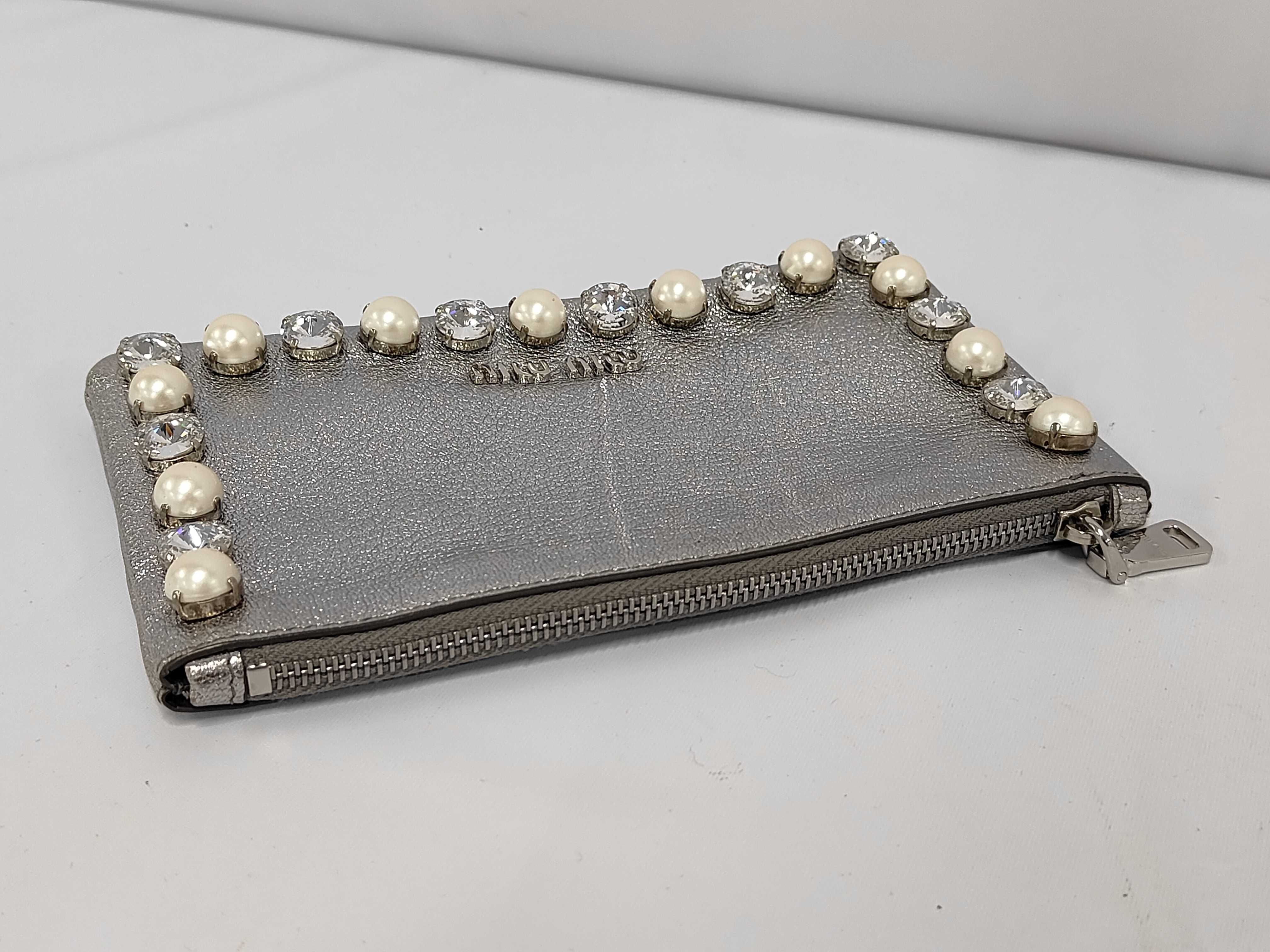 pouch with rhinestones and faux pearls, 5MB002 pouch — view 5