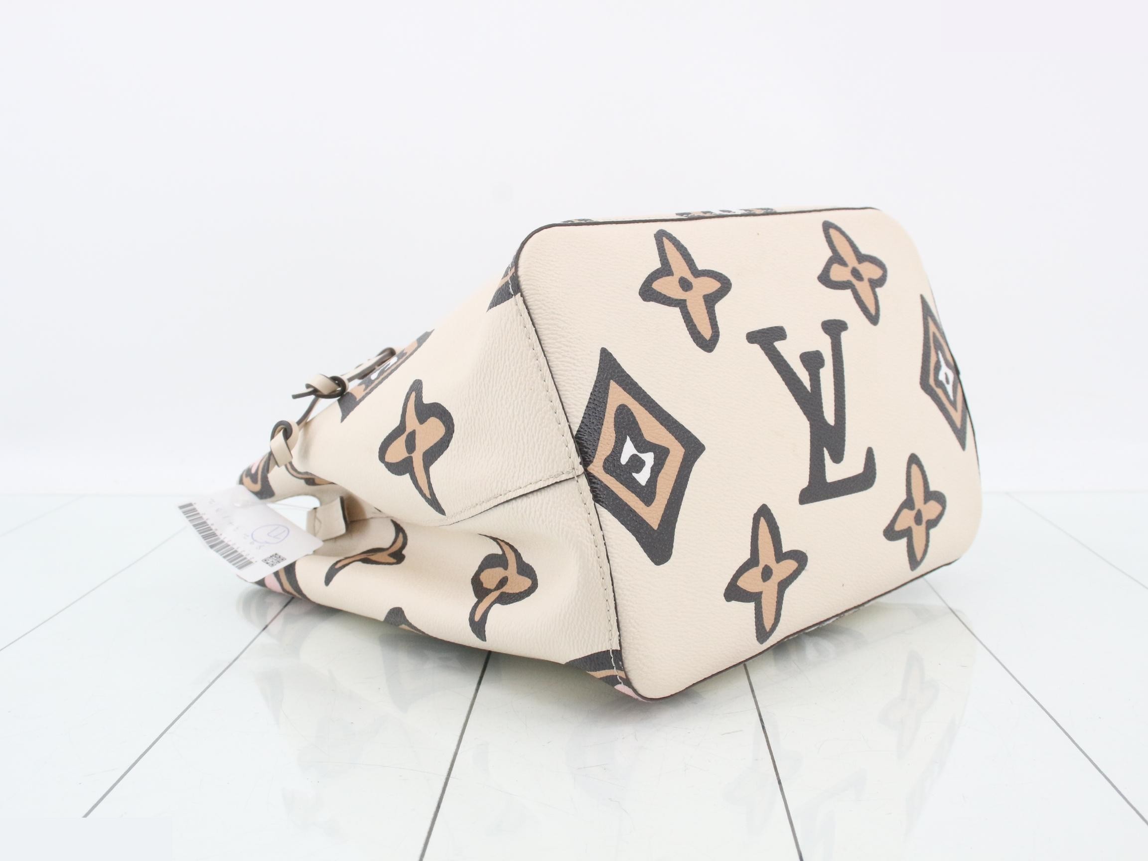 Monogram Wild at Heart NeoNoe Crème Shoulder Bag — view 5