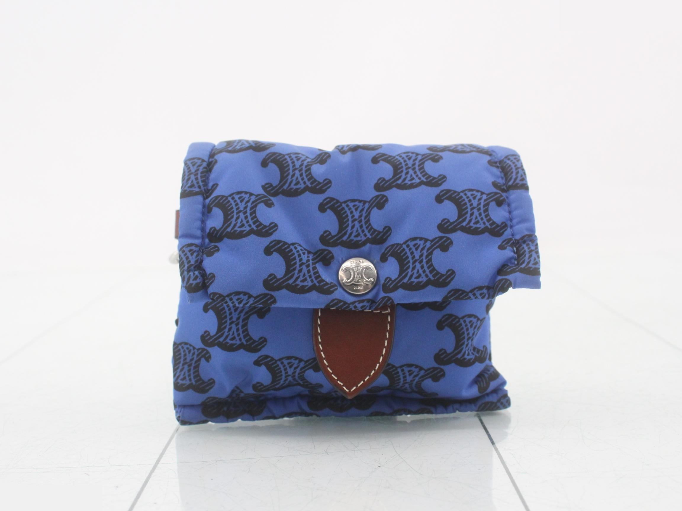 pouch