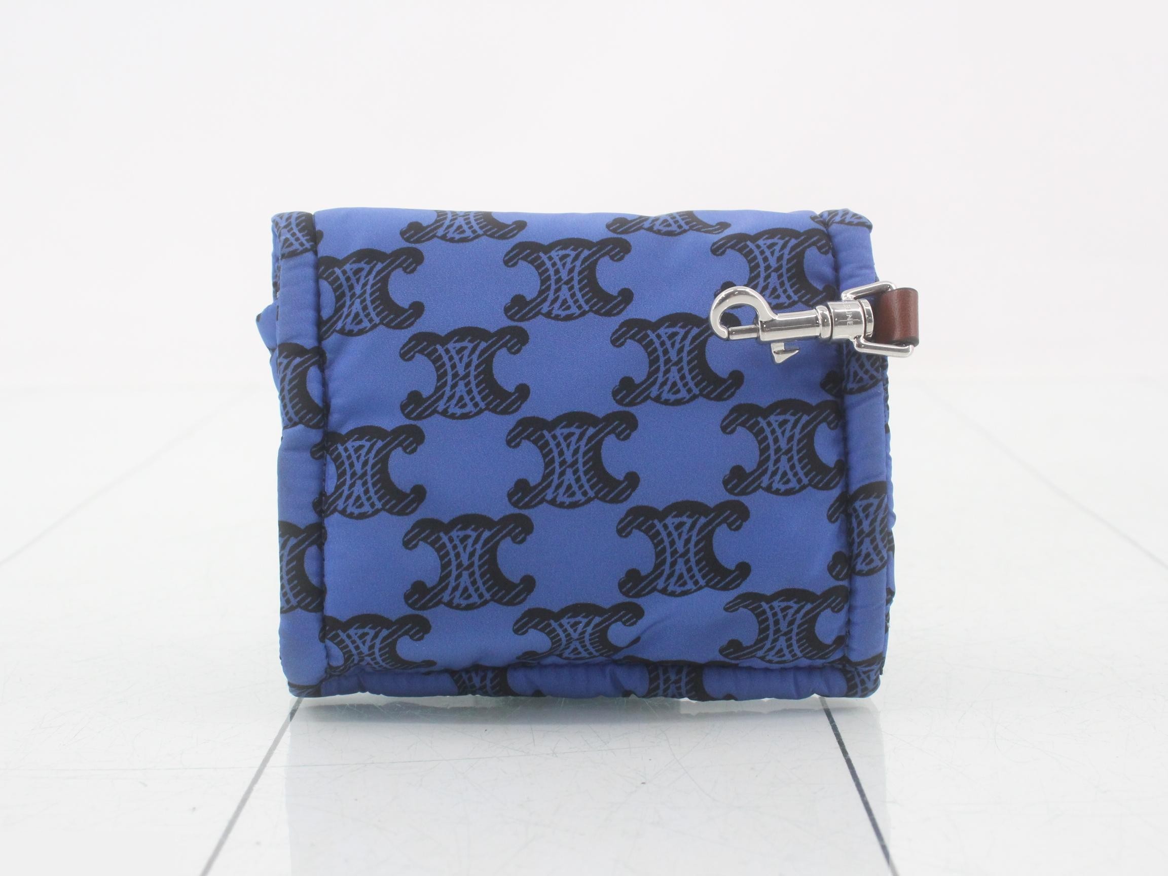 pouch — view 2