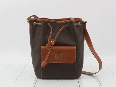 Other lines: Bags and shoulder bags