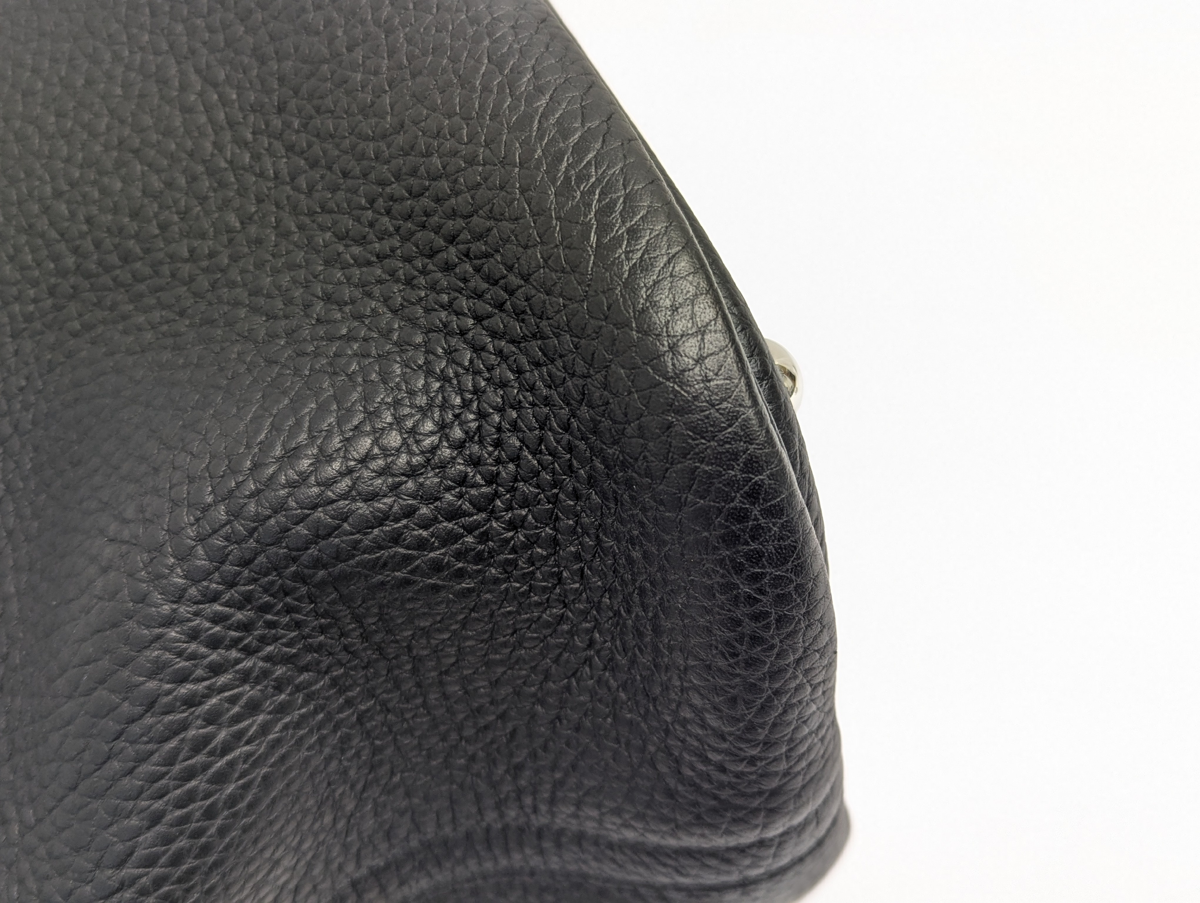 Bolide 31 Taurillon Clemence Noir Silver Hardware O Shoulder Bag — view 3