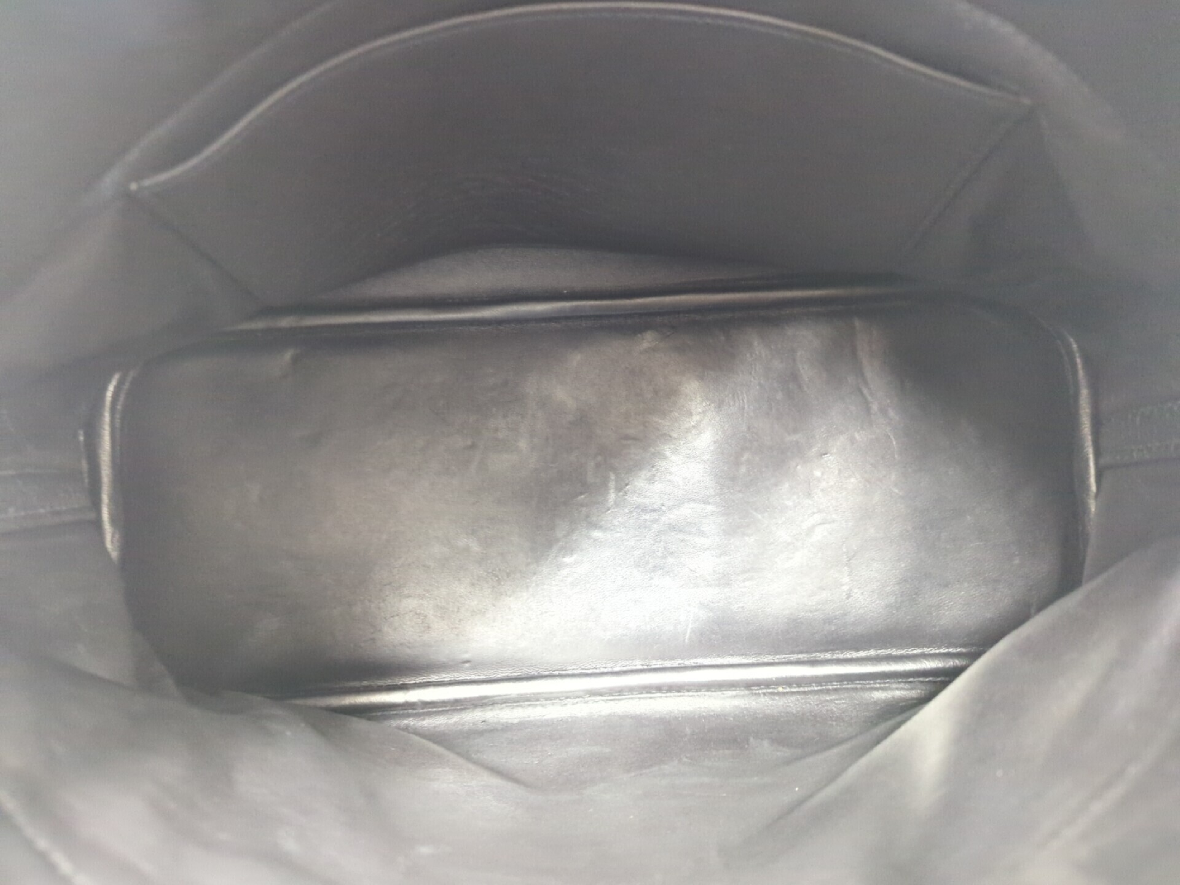 Bolide 31 Taurillon Clemence Noir Silver Hardware O Shoulder Bag — view 9