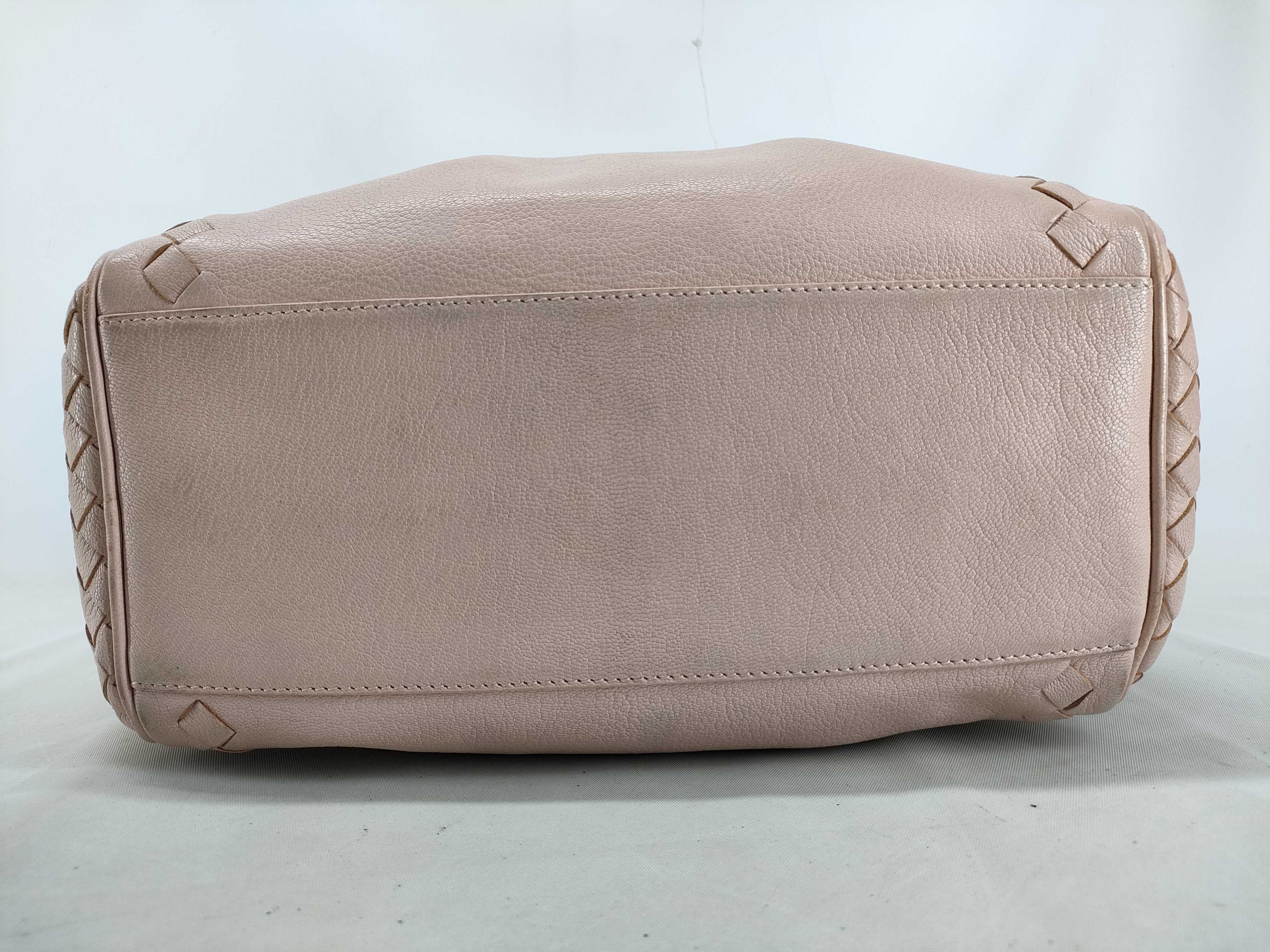 Intrecciato Bottega Veneta Intrecciato Handbag Mini Boston Handbag — view 3