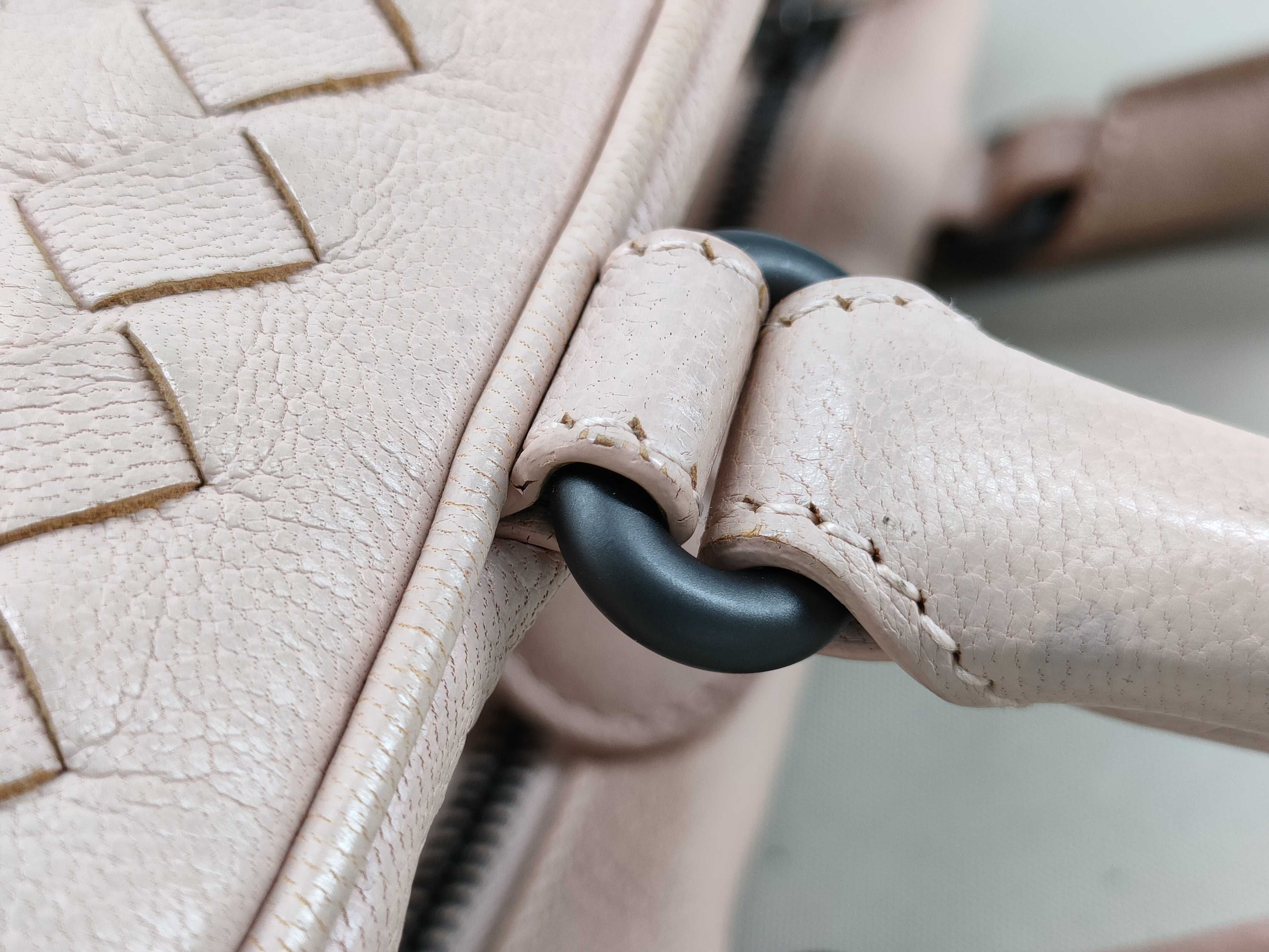 Intrecciato Bottega Veneta Intrecciato Handbag Mini Boston Handbag — view 7