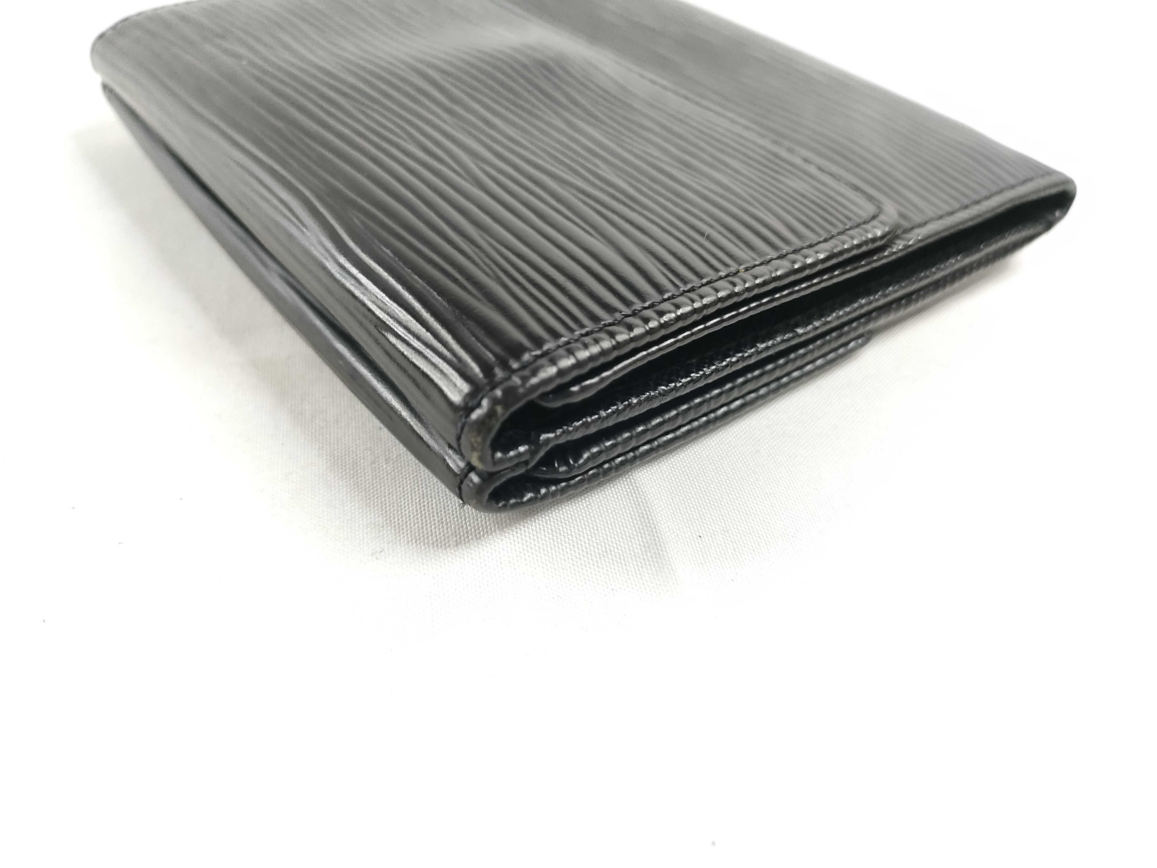 Epi Louis Vuitton Epi Portemonnaie Billet Carte Credit M63482/SP0041 Black Wallet — view 4