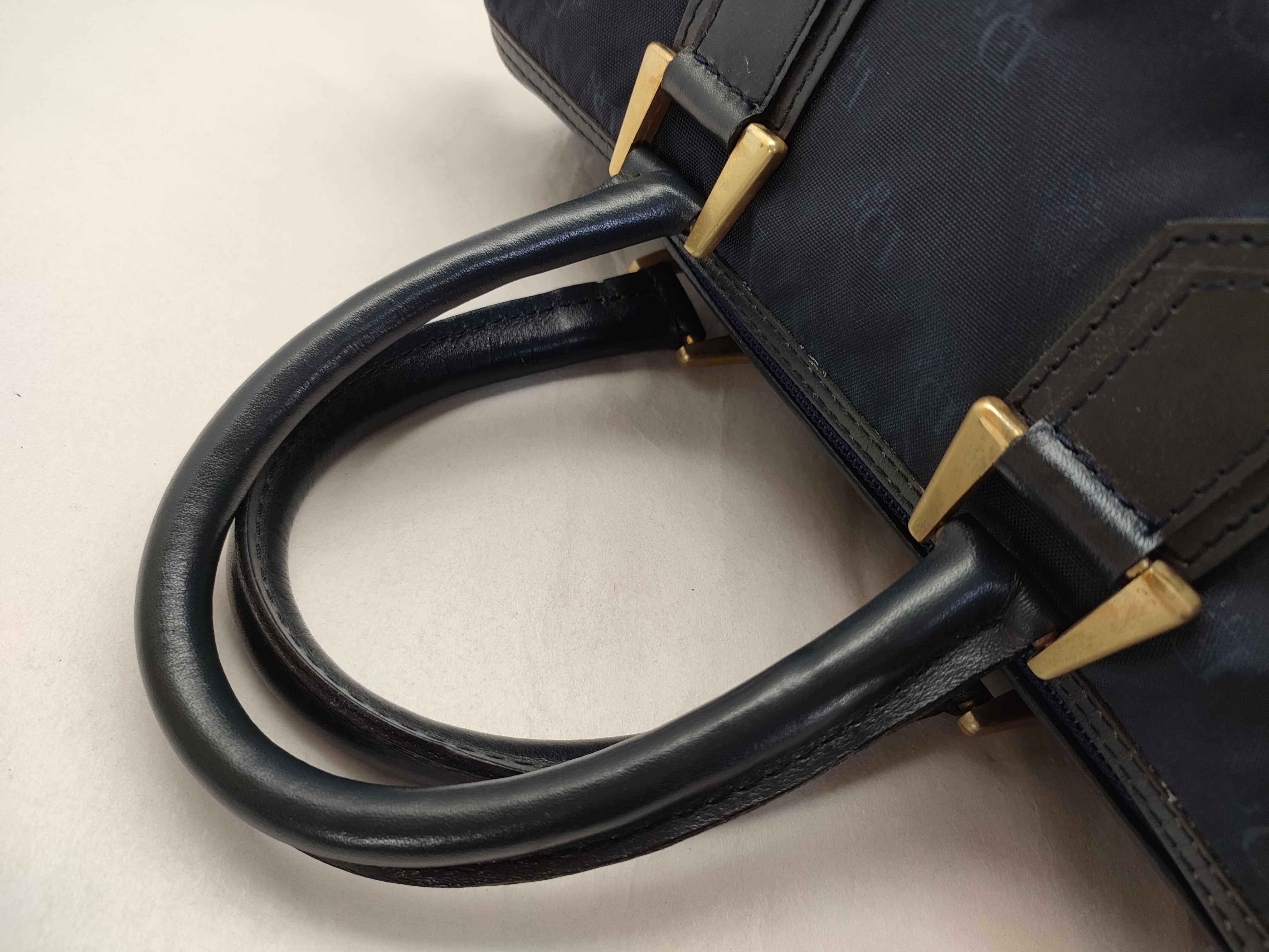 handbag — view 3