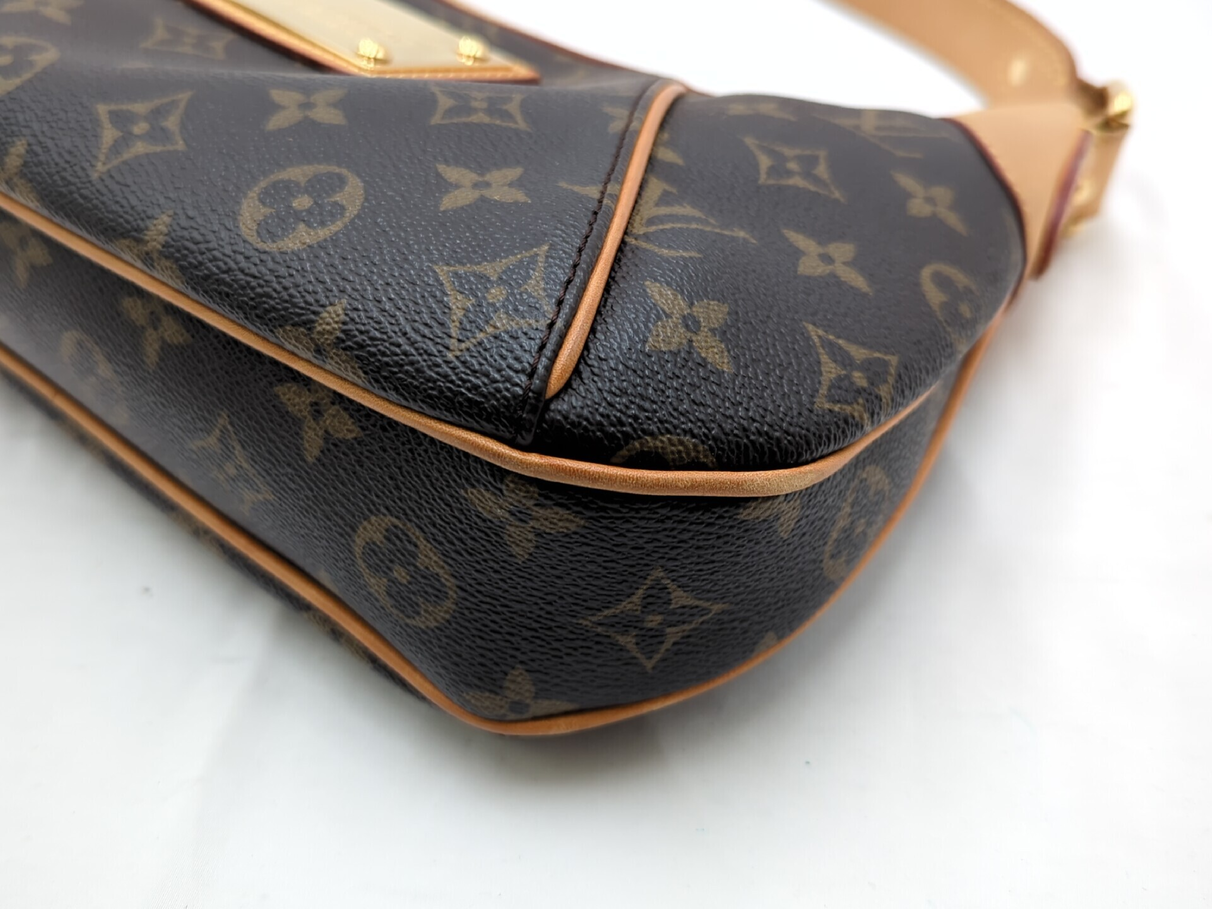 M56384 Monogram Thames PM Shoulder Bag — view 4