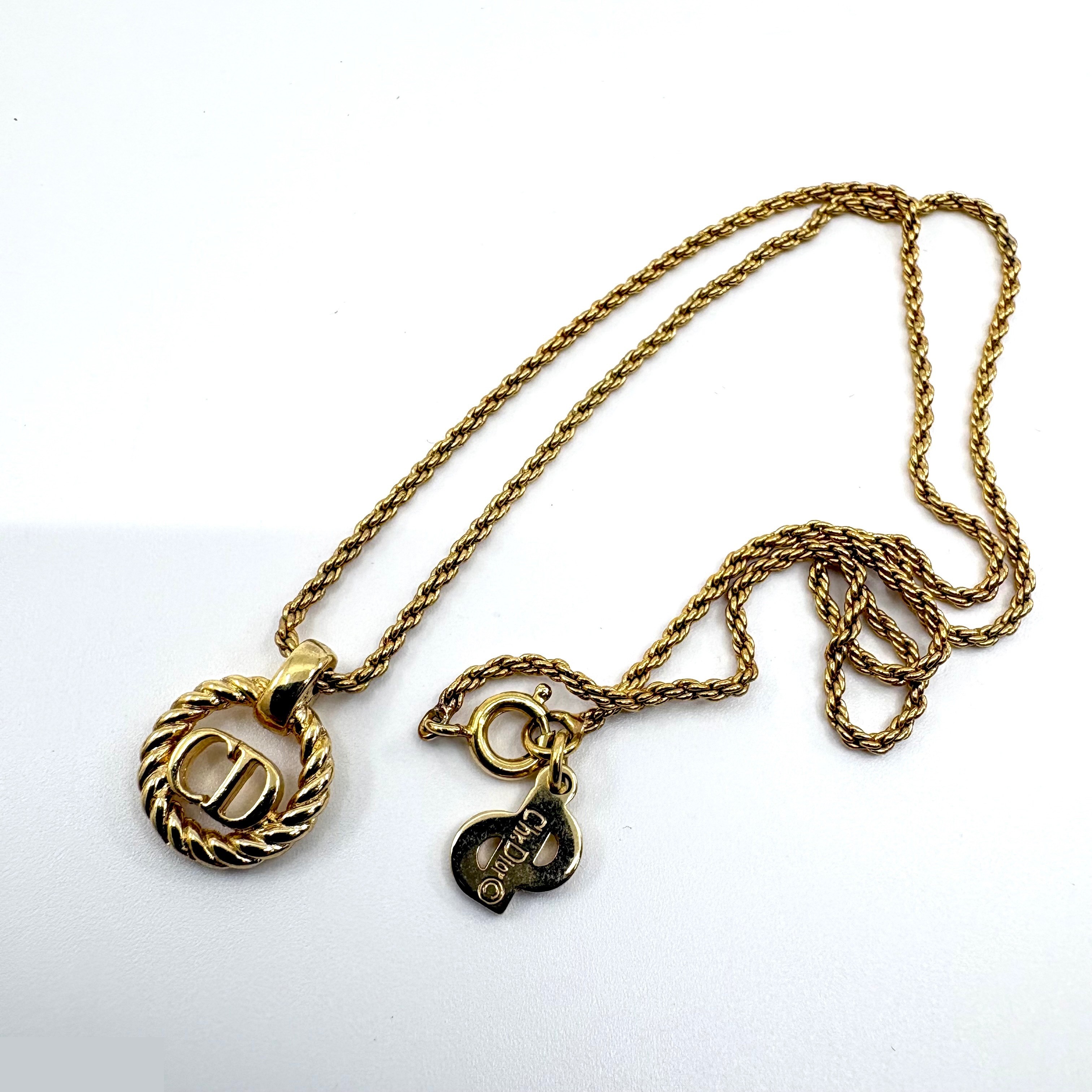 Trotter (precious metal) necklace pendant, neck circumference approximately 43 cm — view 3