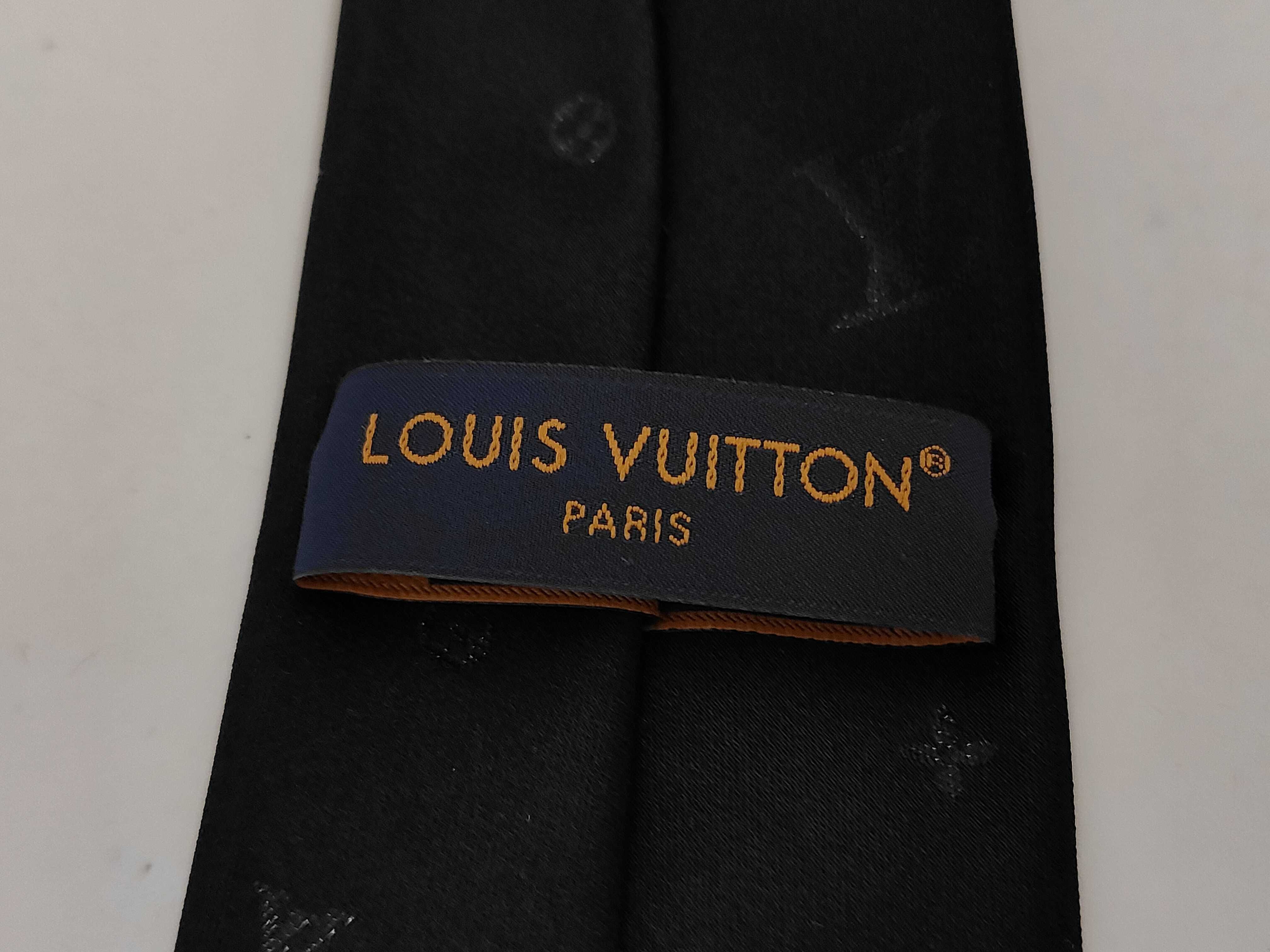necktie and other accessories — view 4