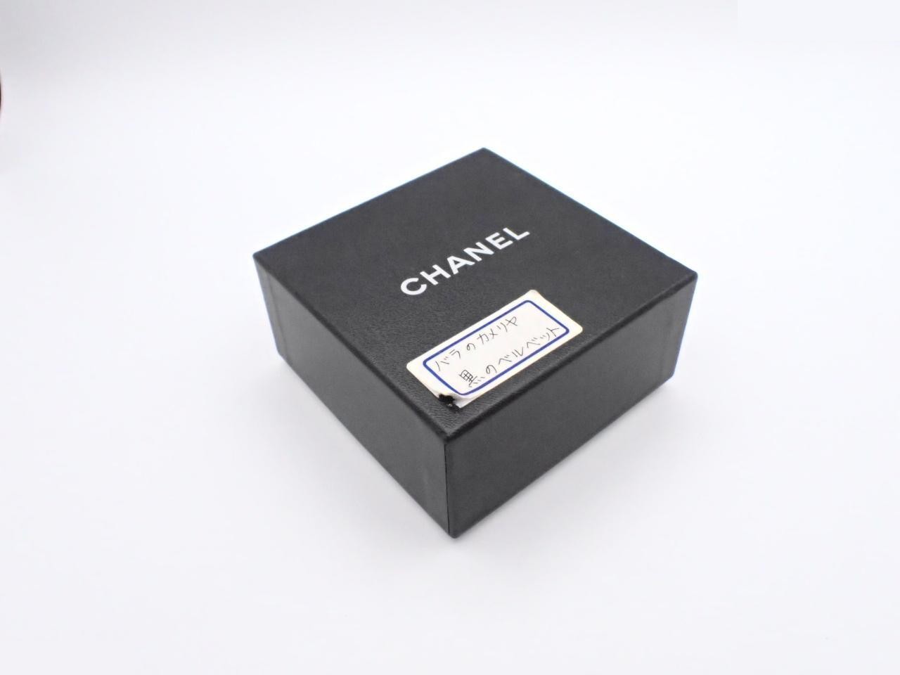 Camellia, black velvet brooch, with comment — view 4