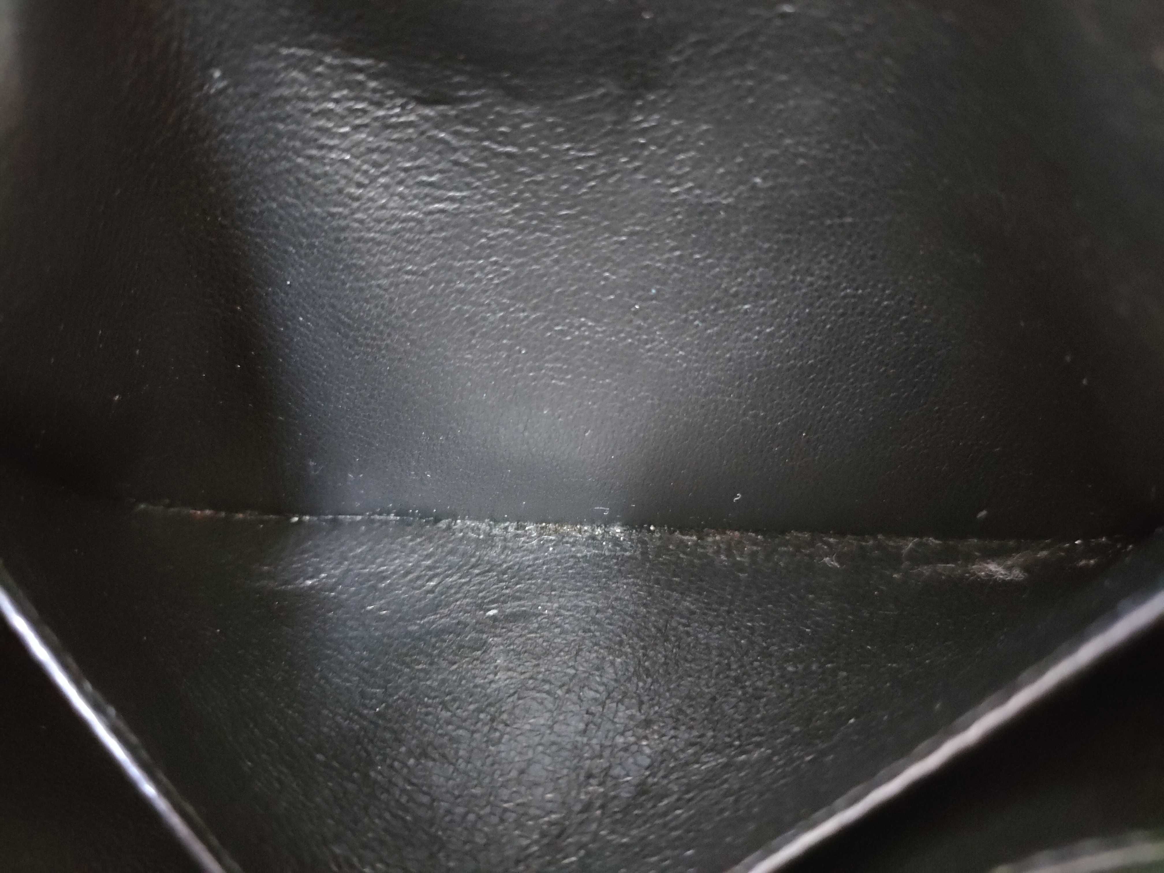 Matelassé Patent Leather Chain Shoulder Bag (Series 3) — view 13