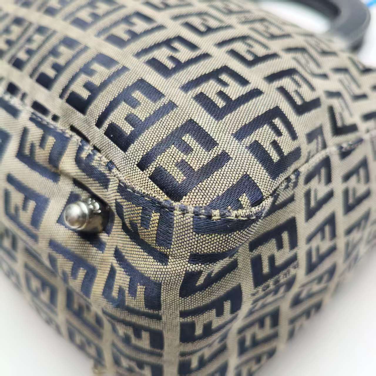 【*Shipped from: China*】FENDI Canvas Handbag — view 6