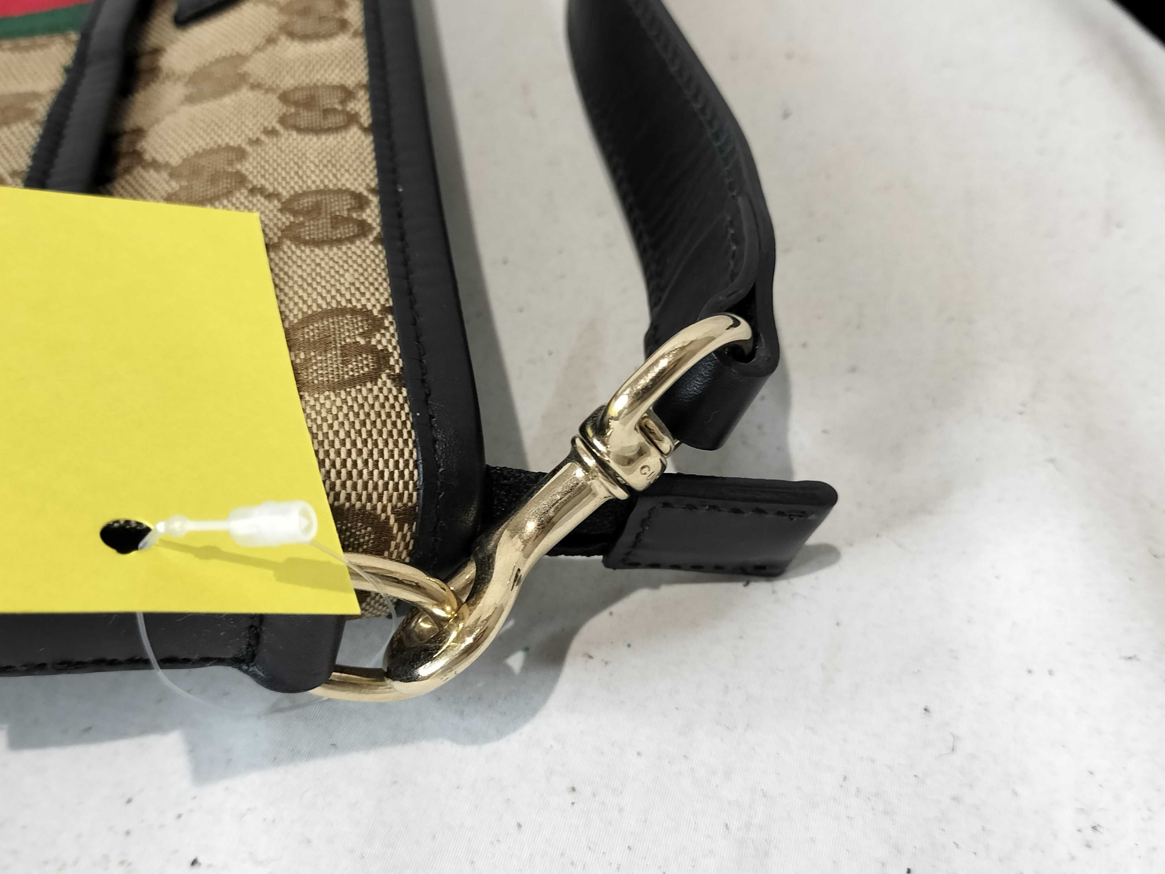 GG Canvas Sherry 388926 Shoulder Bag — view 6