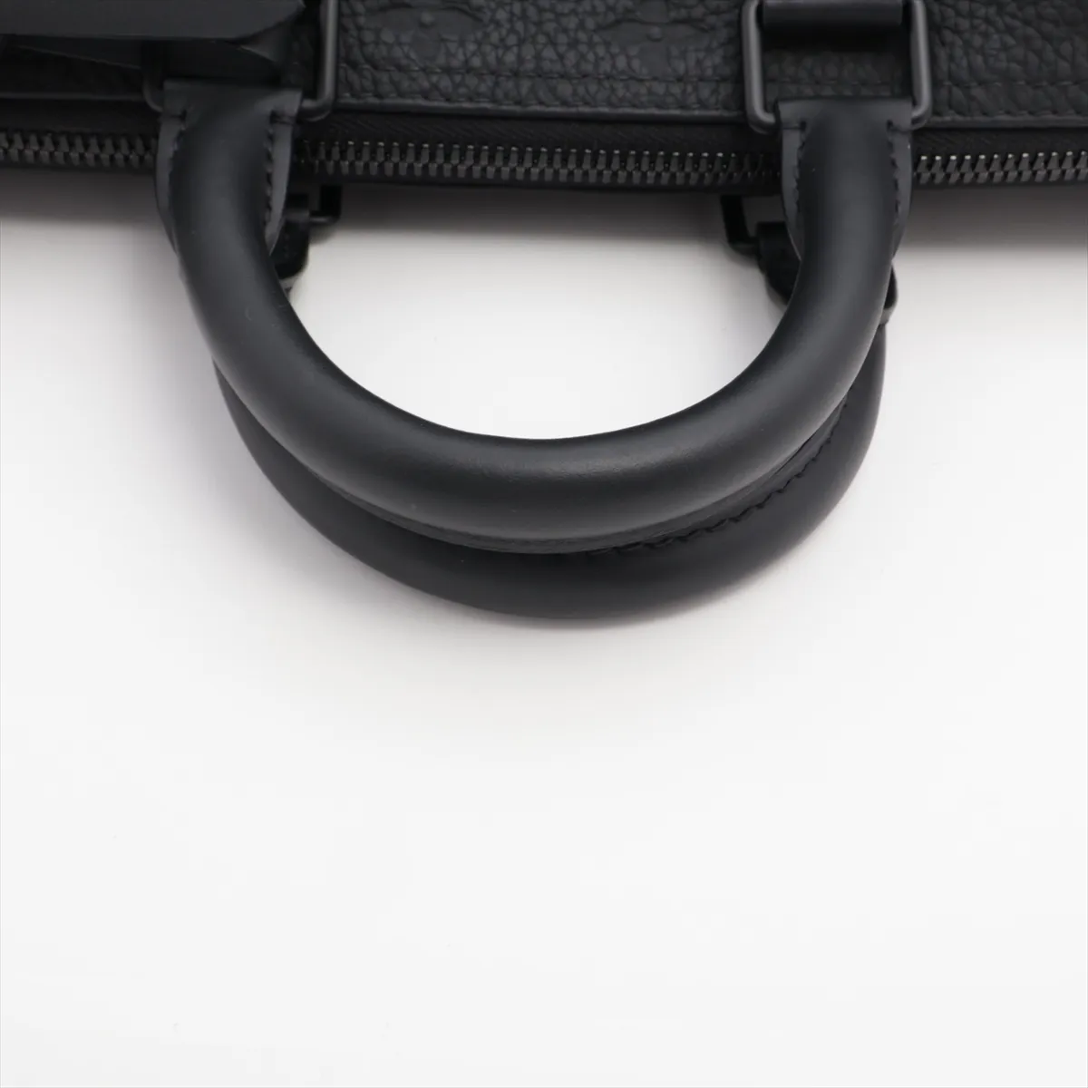 Taurillon Monogram Keepall Bandouliere 35 M22765 Black with RFID reaction Name included — view 5