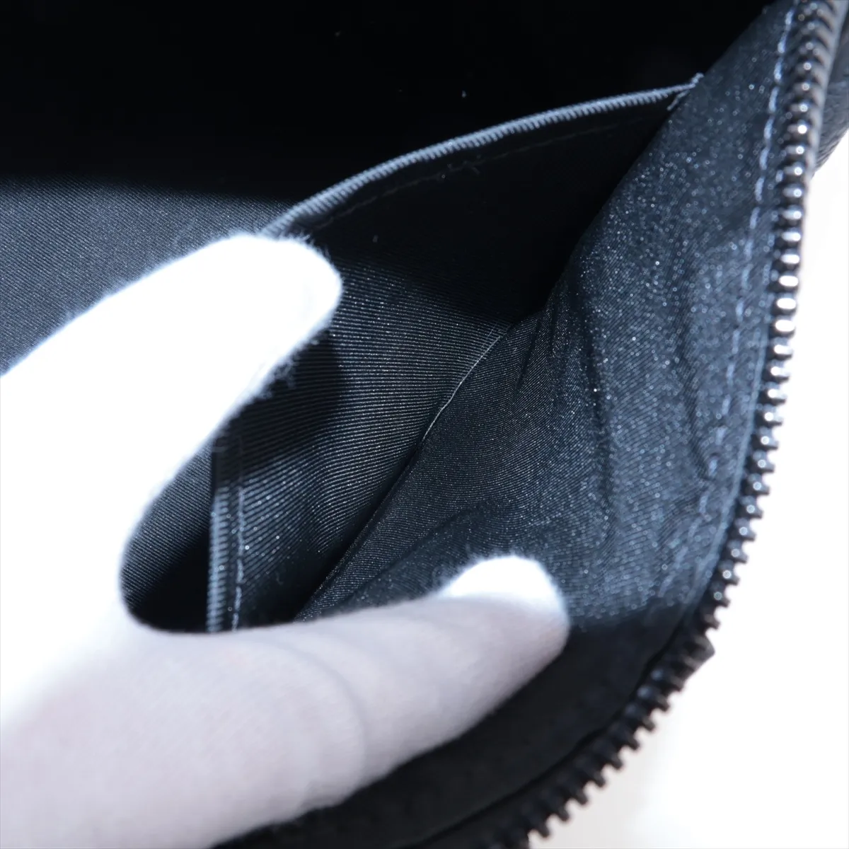 Taurillon Monogram Keepall Bandouliere 35 M22765 Black with RFID reaction Name included — view 9