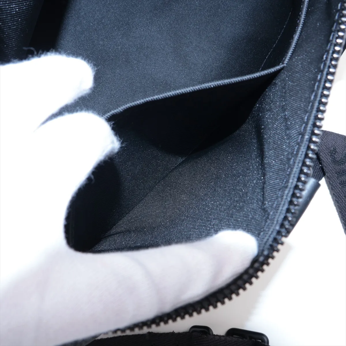 Taurillon Monogram Keepall Bandouliere 35 M22765 Black with RFID reaction Name included — view 10