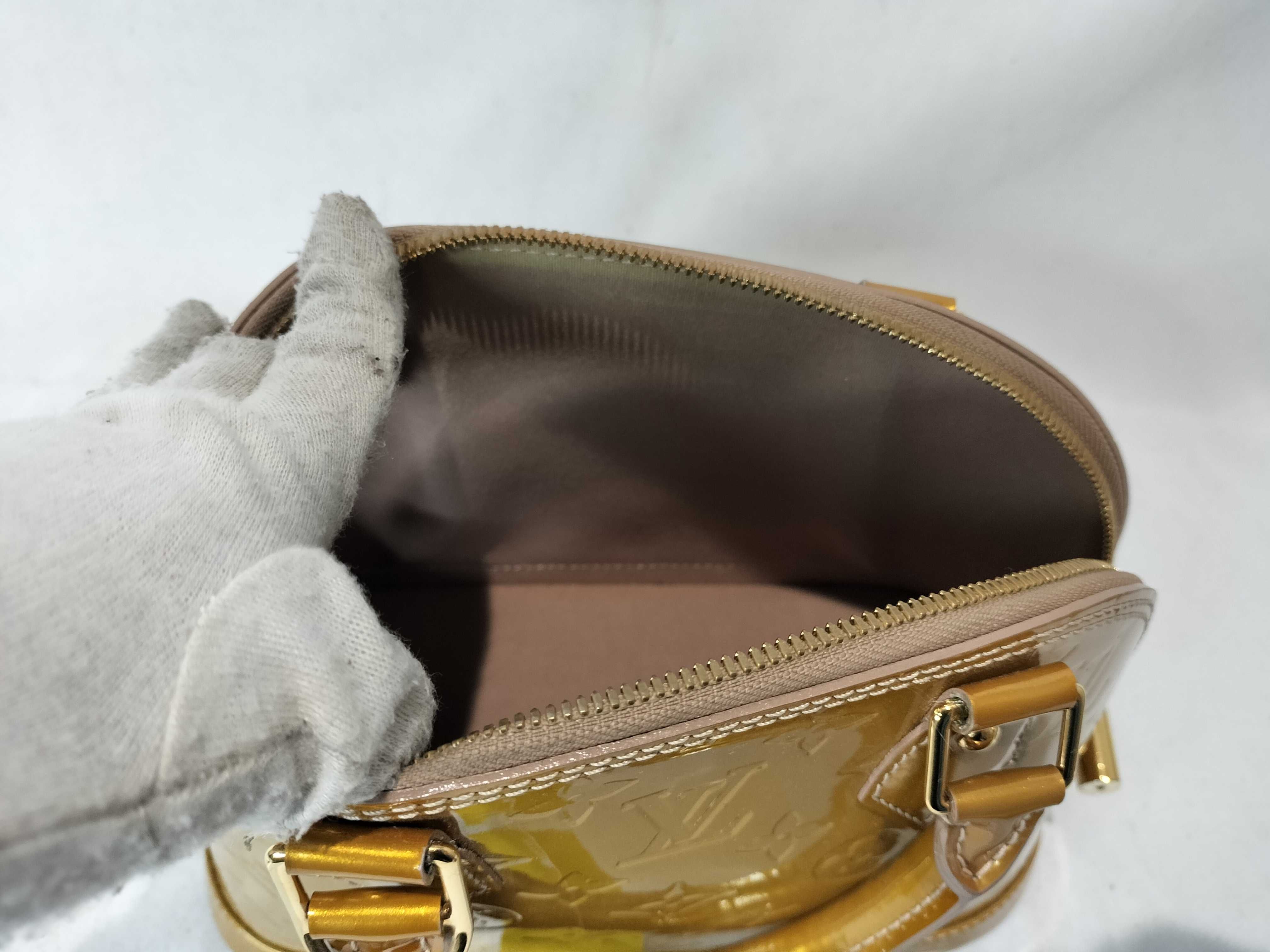 Vernis Alma BB Handbag — view 9