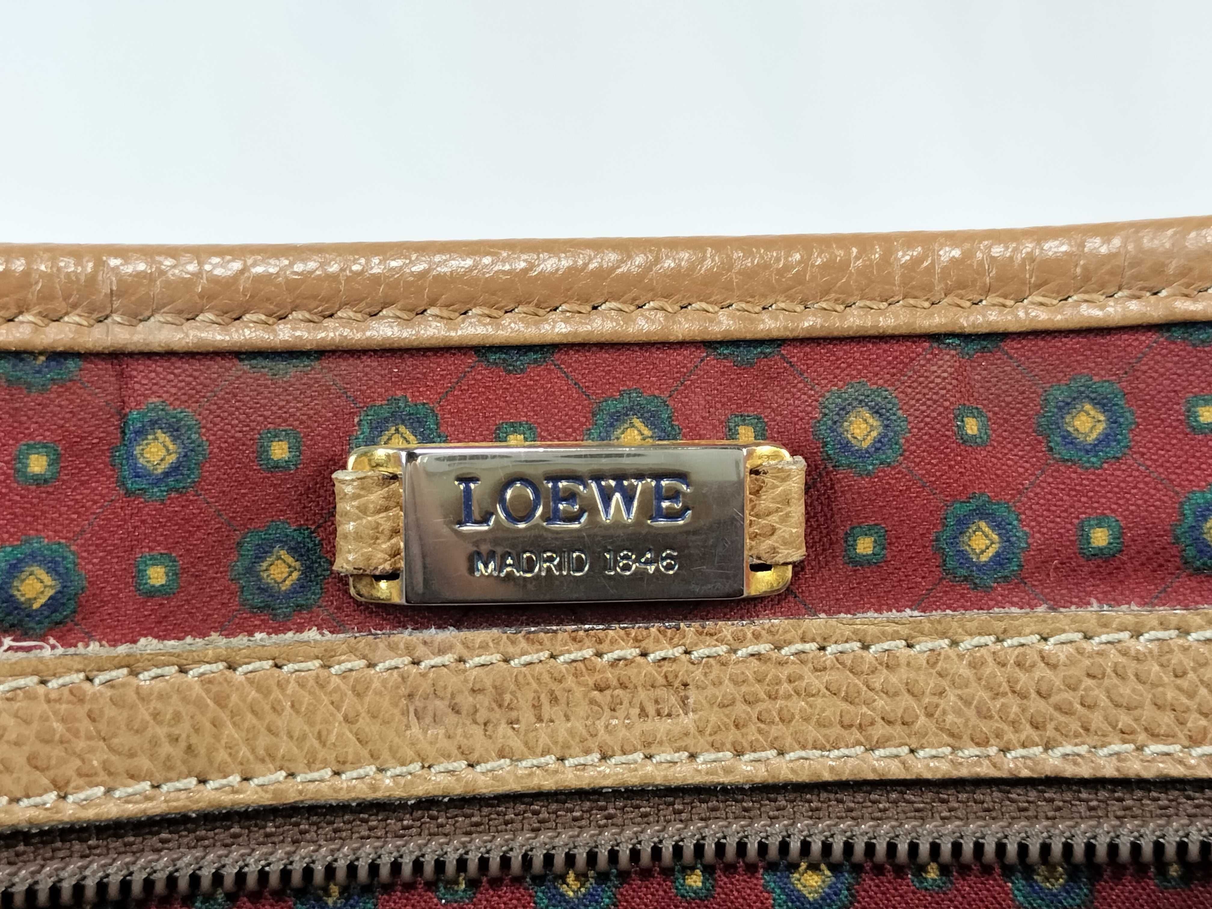 Anagram Leather Shoulder Bag, Brown, W30cm — view 12