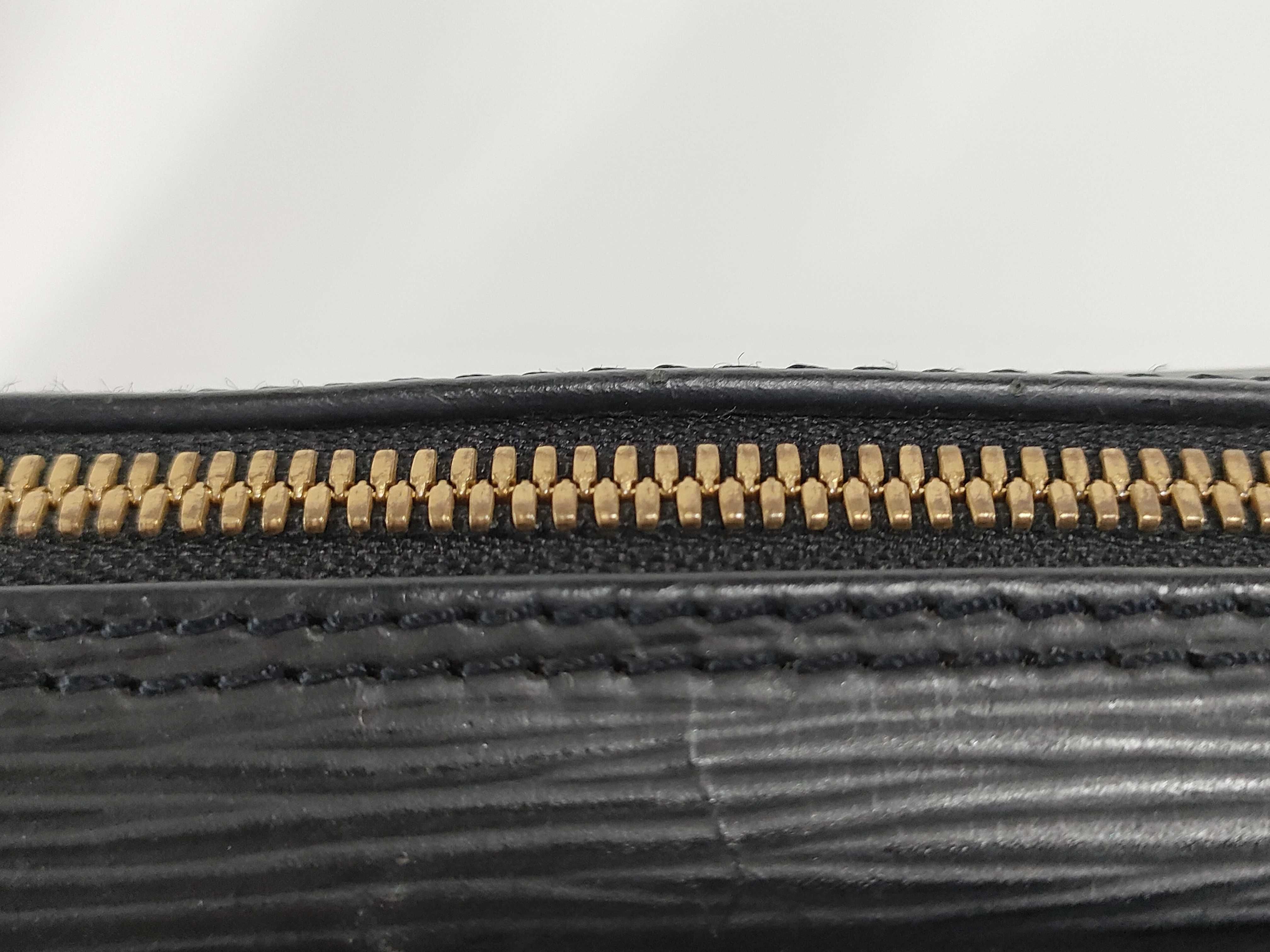 Epi Louis Vuitton Epi PDV Port Document Voyage Business Bag Gold Hardware BA0015 Business Bag — view 6