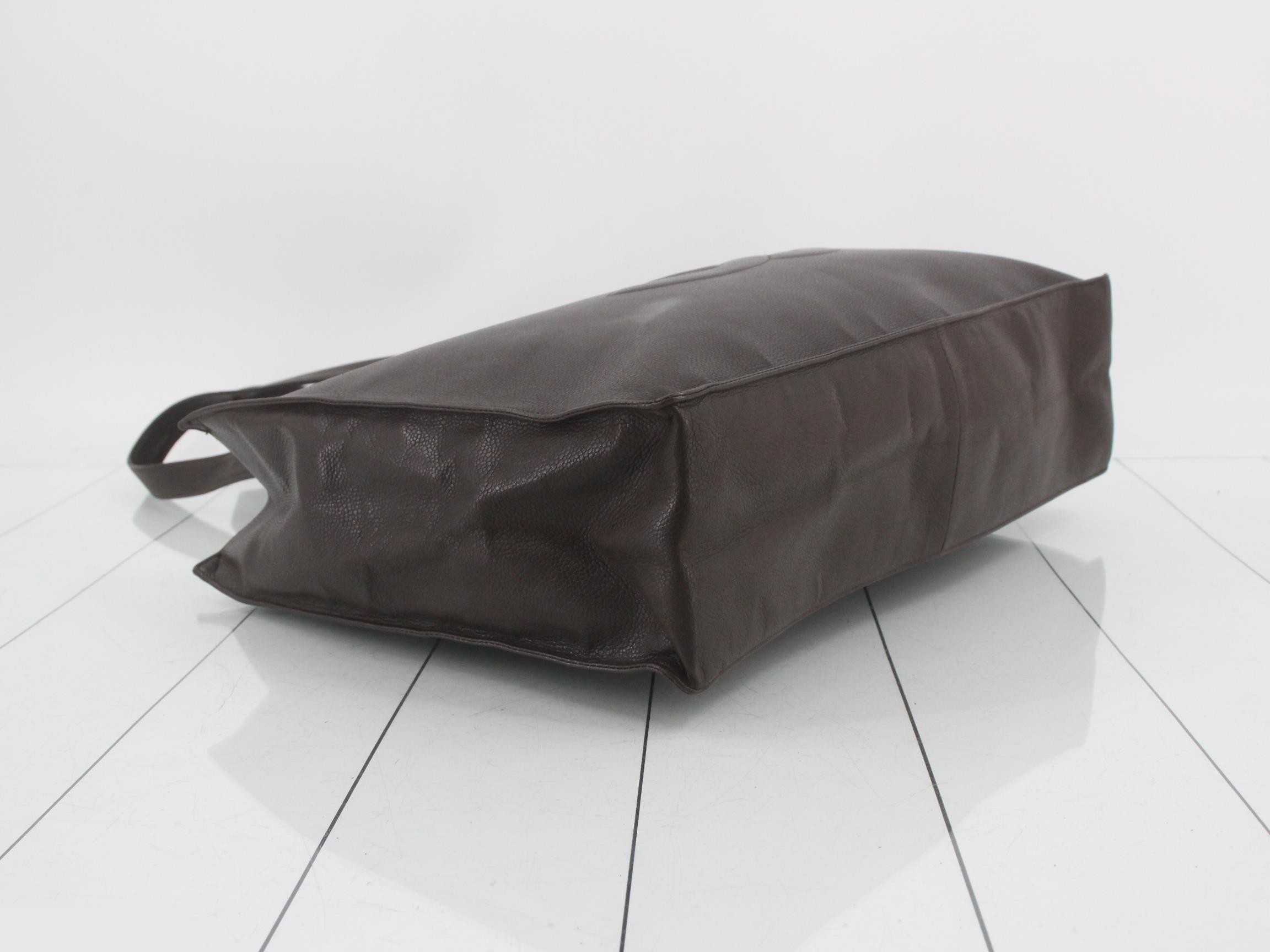 Caviar leather tote bag with Coco Mark, dark brown. — view 5