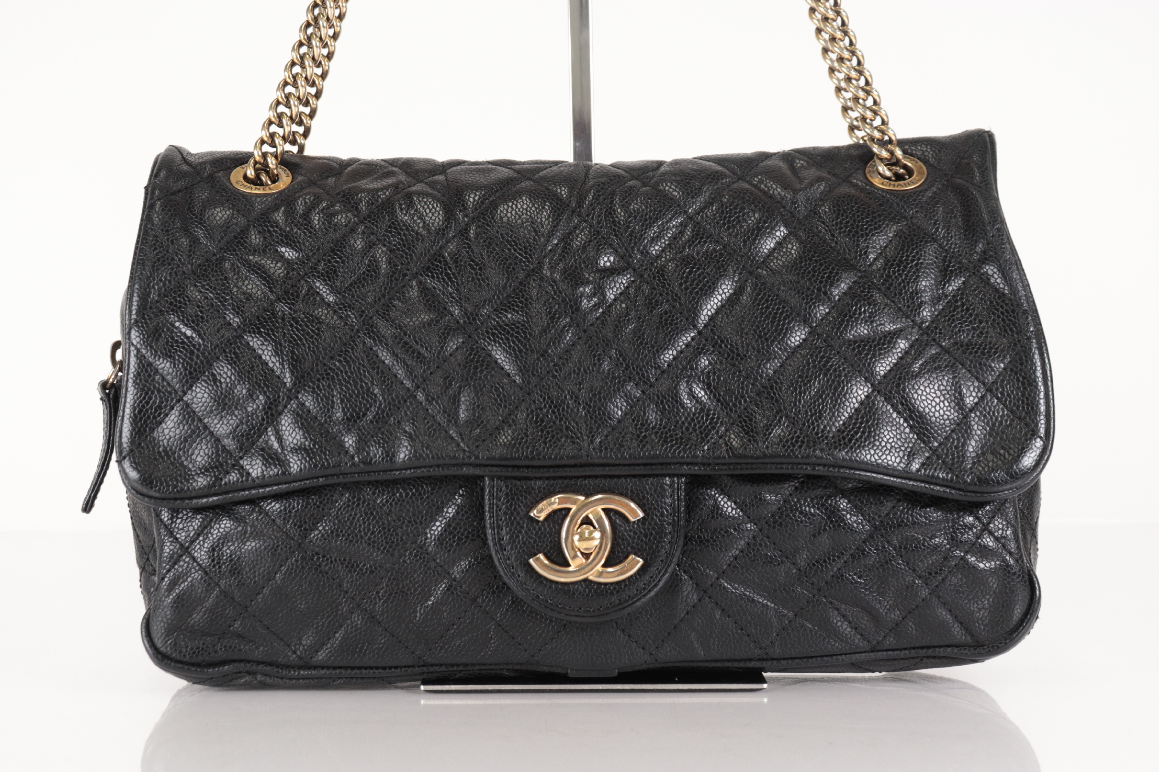 Turnlock Caviar Chain Shoulder Bag (Serial No. 16) — view 2